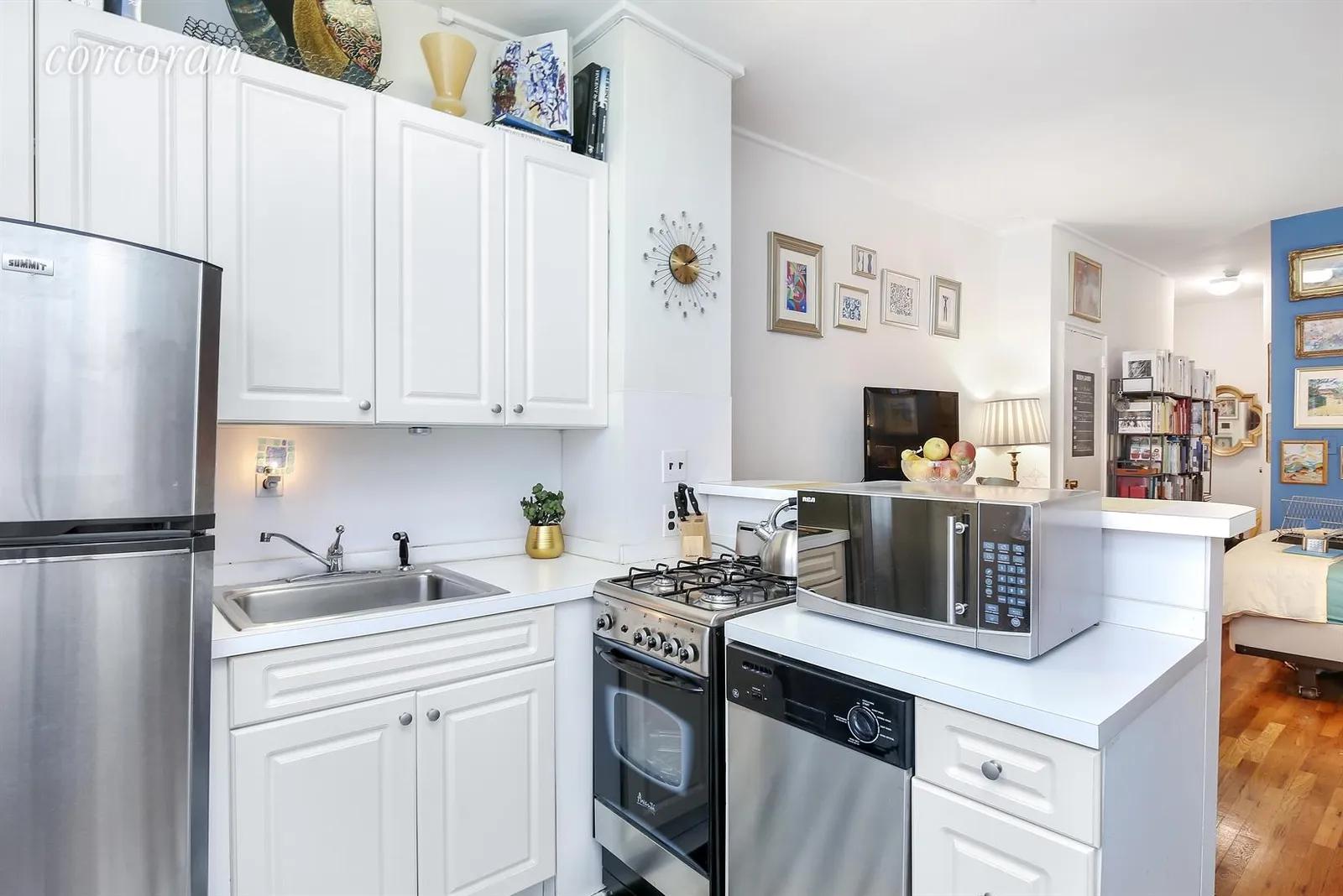 New York City Real Estate | View 148 East 84th Street, 4B | Kitchen | View 2