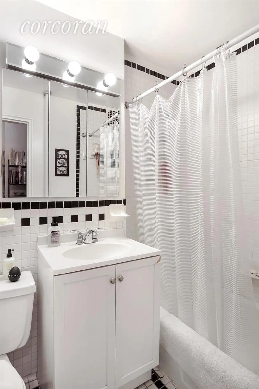 New York City Real Estate | View 148 East 84th Street, 4B | Bathroom | View 4