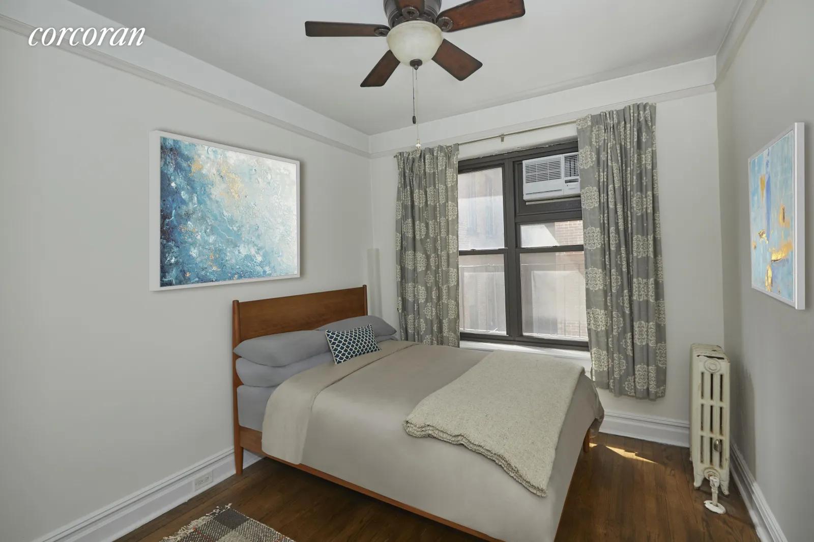 New York City Real Estate | View 38 Gramercy Park North, 5E | room 3 | View 4