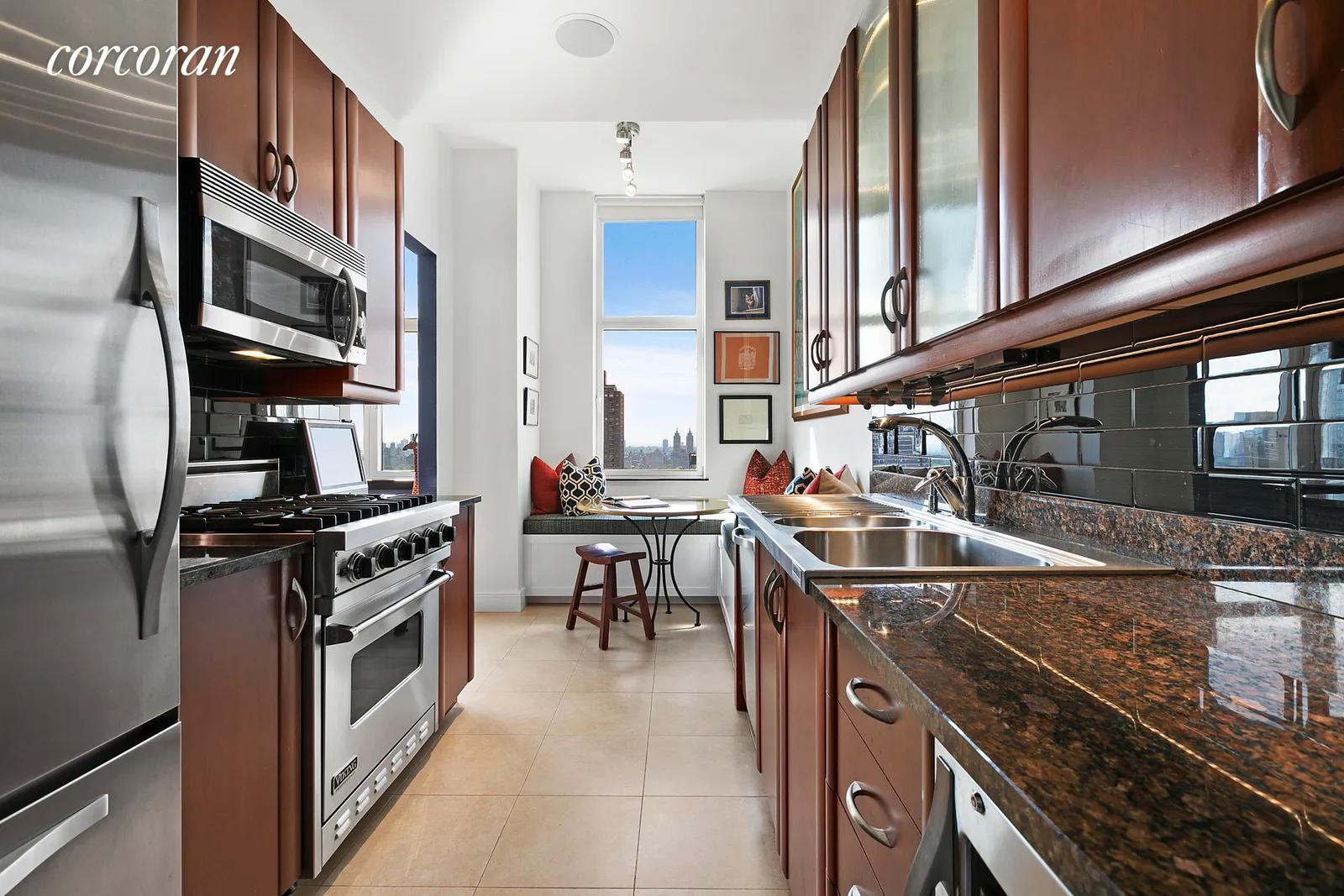 New York City Real Estate | View 181 East 90th Street, 30A | room 4 | View 5