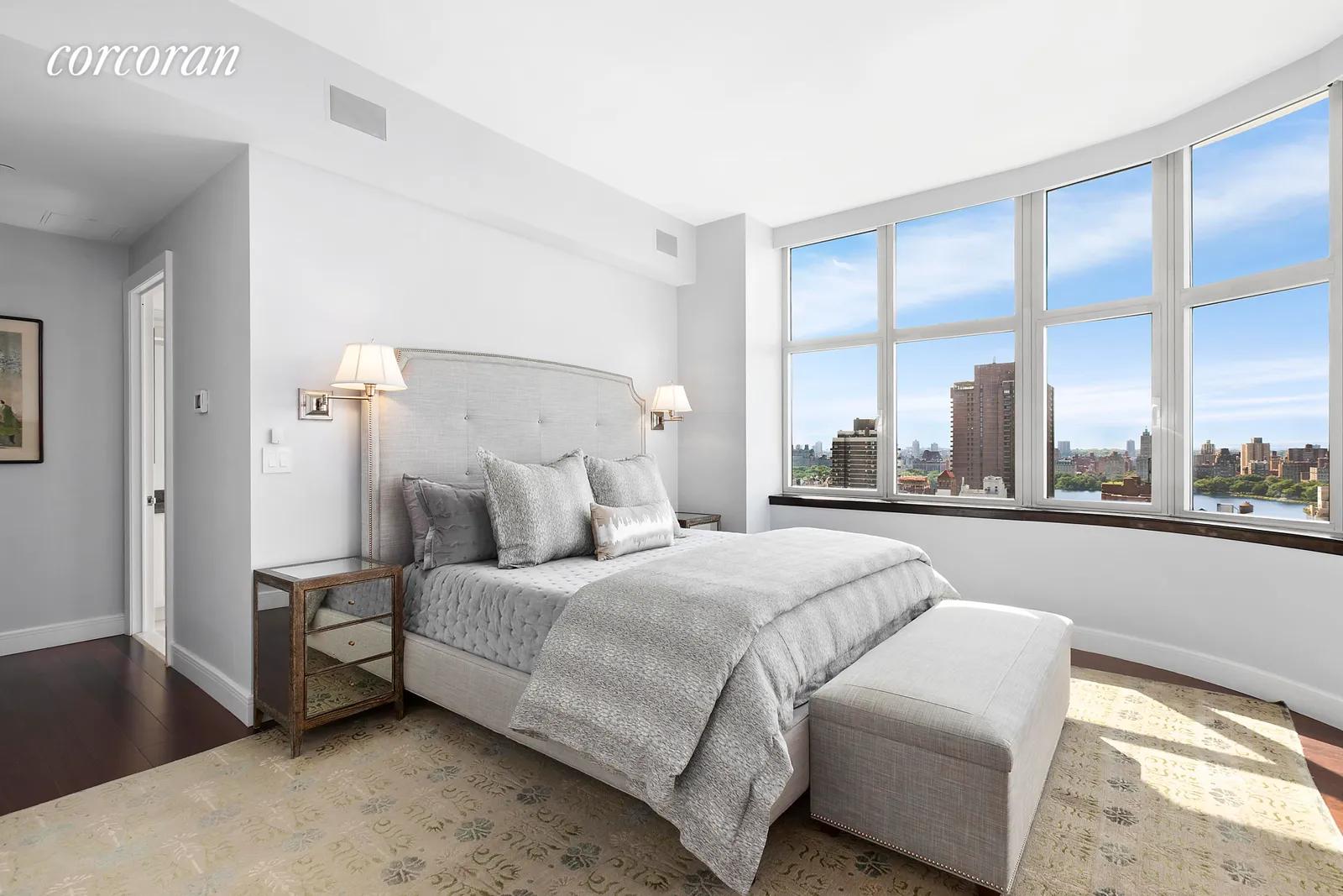 New York City Real Estate | View 181 East 90th Street, 30A | room 8 | View 9