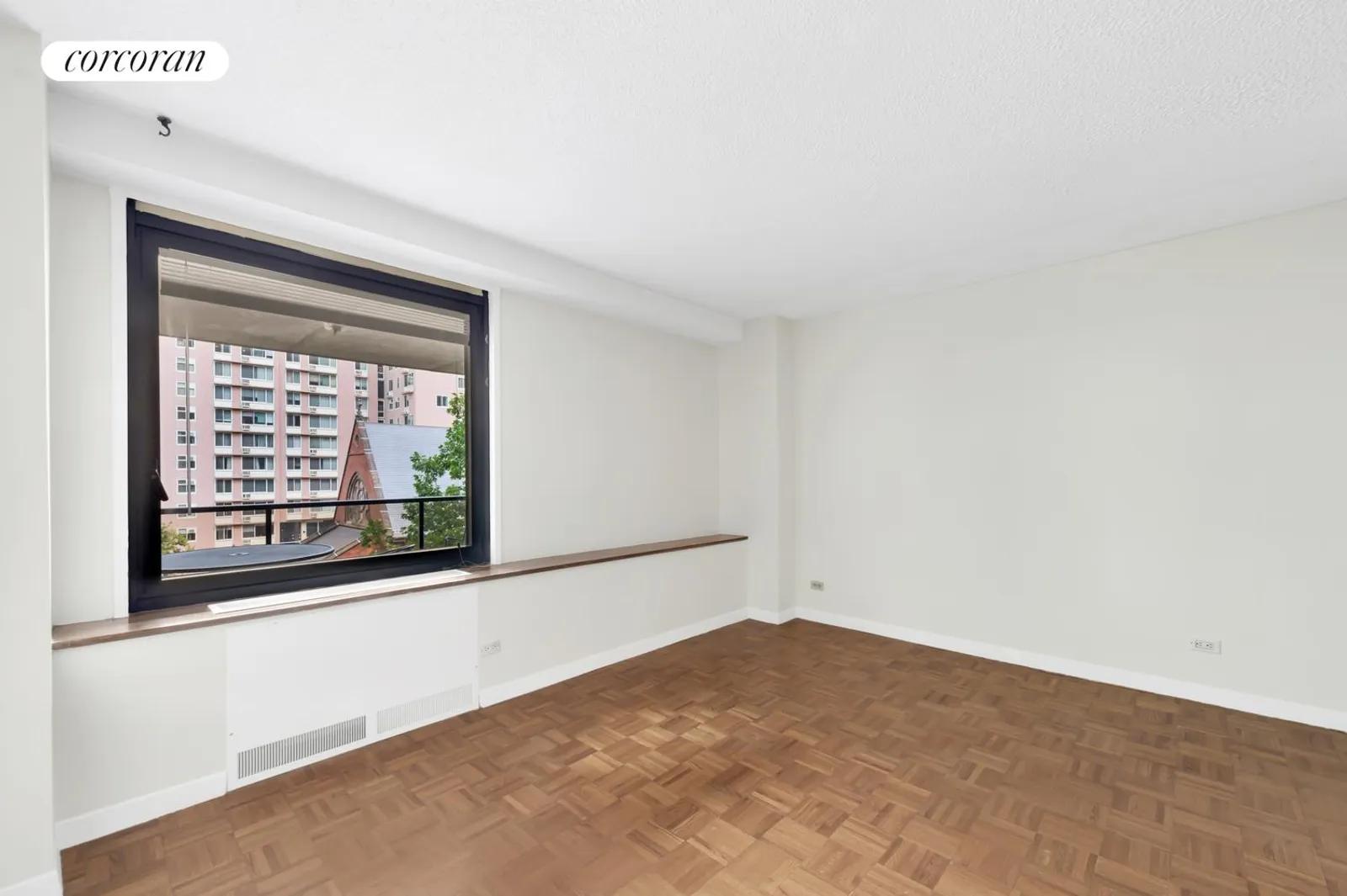 New York City Real Estate | View 531 Main Street, 413 | BR-2, guest bedroom, home office, tv room | View 9