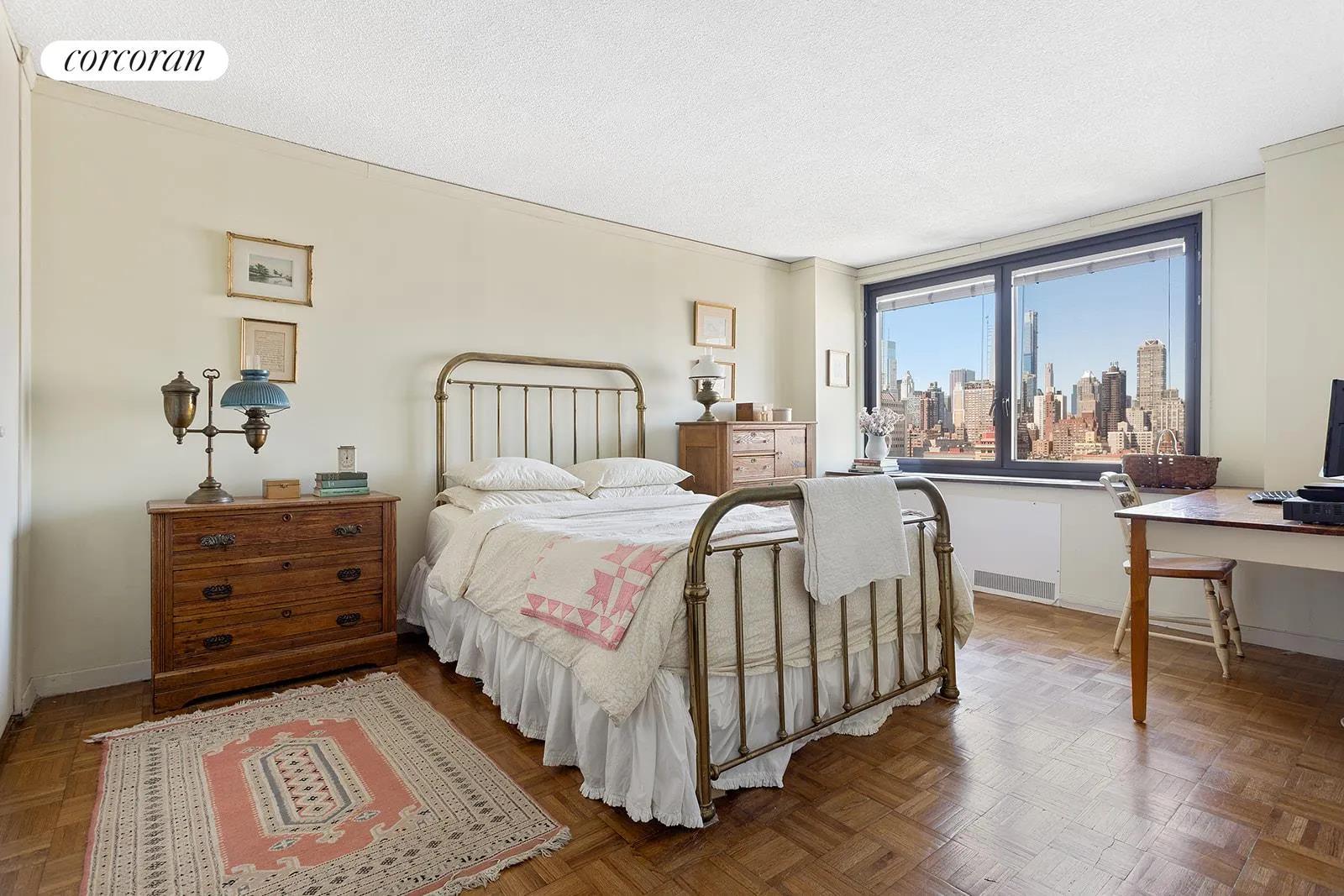 New York City Real Estate | View 531 Main Street, 1720 | Bedroom | View 7