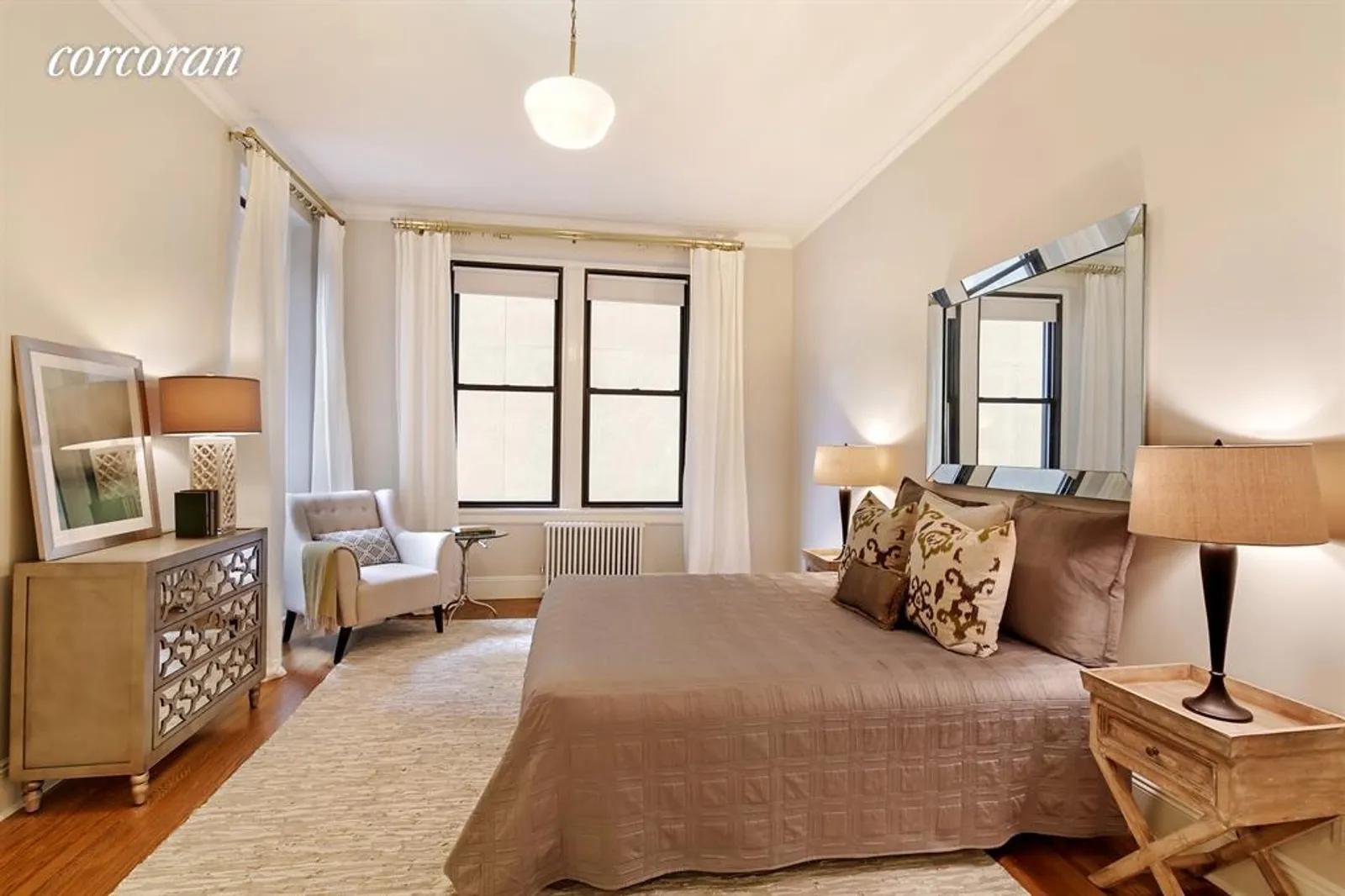 New York City Real Estate | View 993 Park Avenue, 6S | Bedroom | View 8