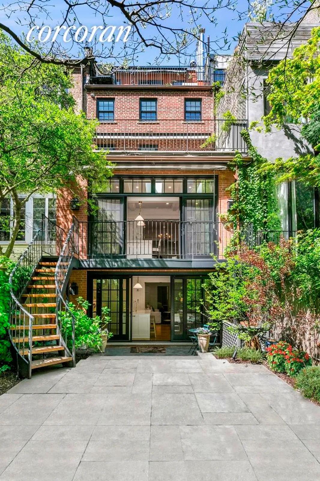 New York City Real Estate | View 32 Perry Street | 5 Beds, 4 Baths | View 1