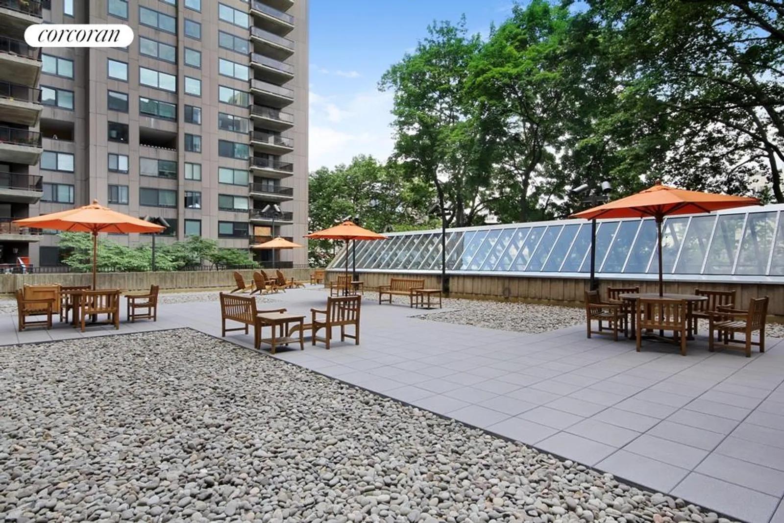 New York City Real Estate | View 531 Main Street, 1109 | Pool Roof Sun Deck | View 14