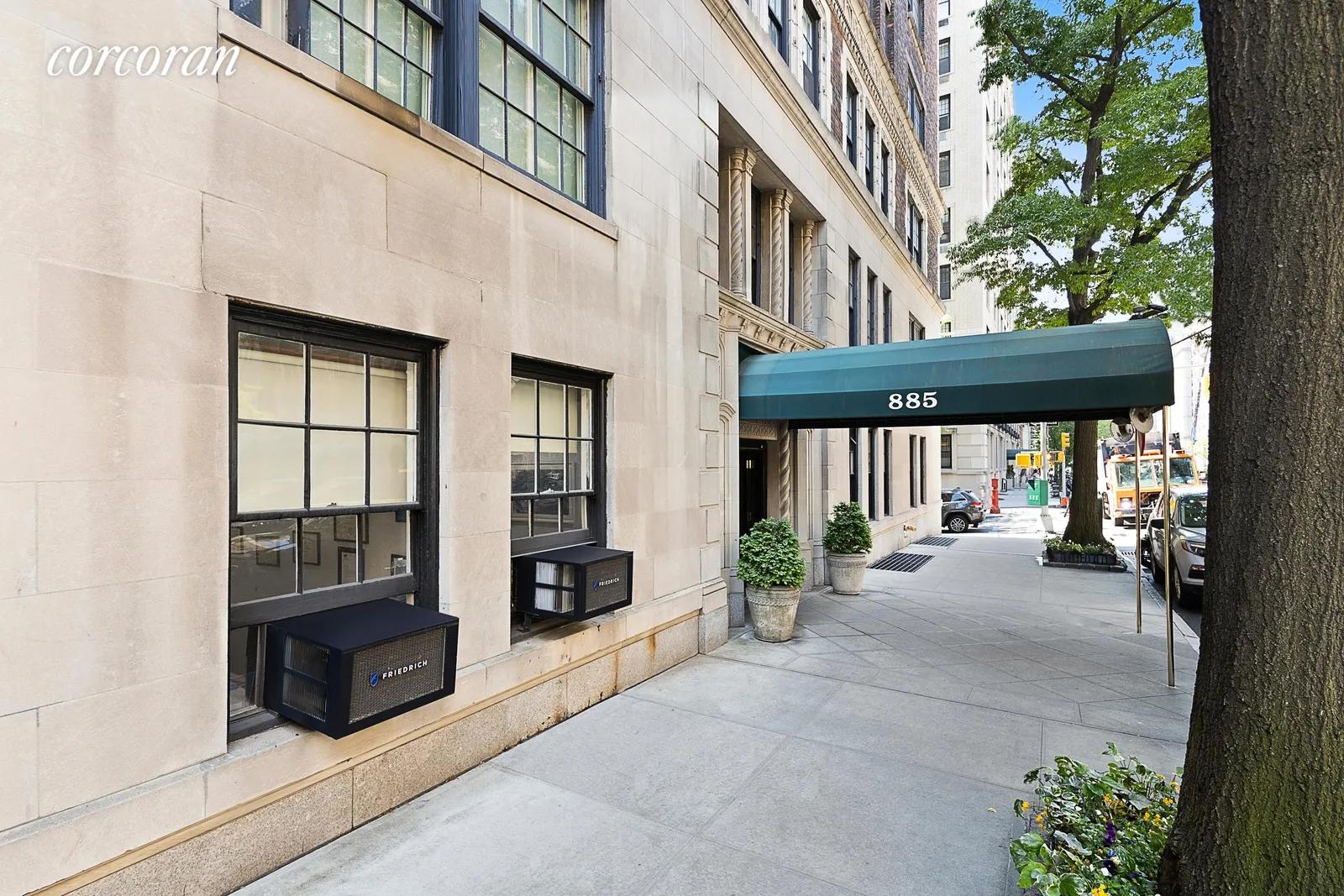 New York City Real Estate | View 885 Park Avenue, 1A | 3 Baths | View 1