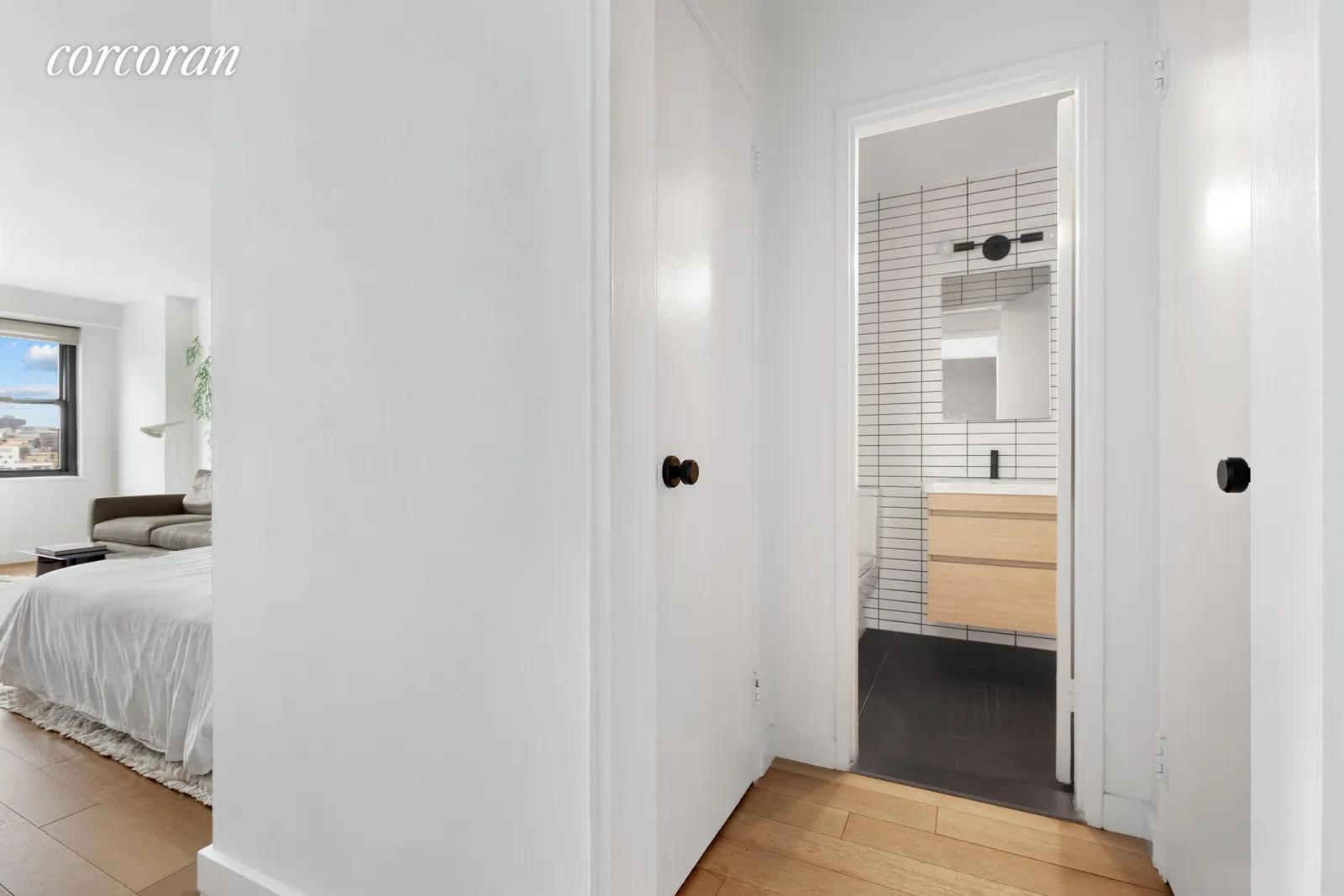 New York City Real Estate | View 115 East 9th Street, 17K | Bathroom | View 7