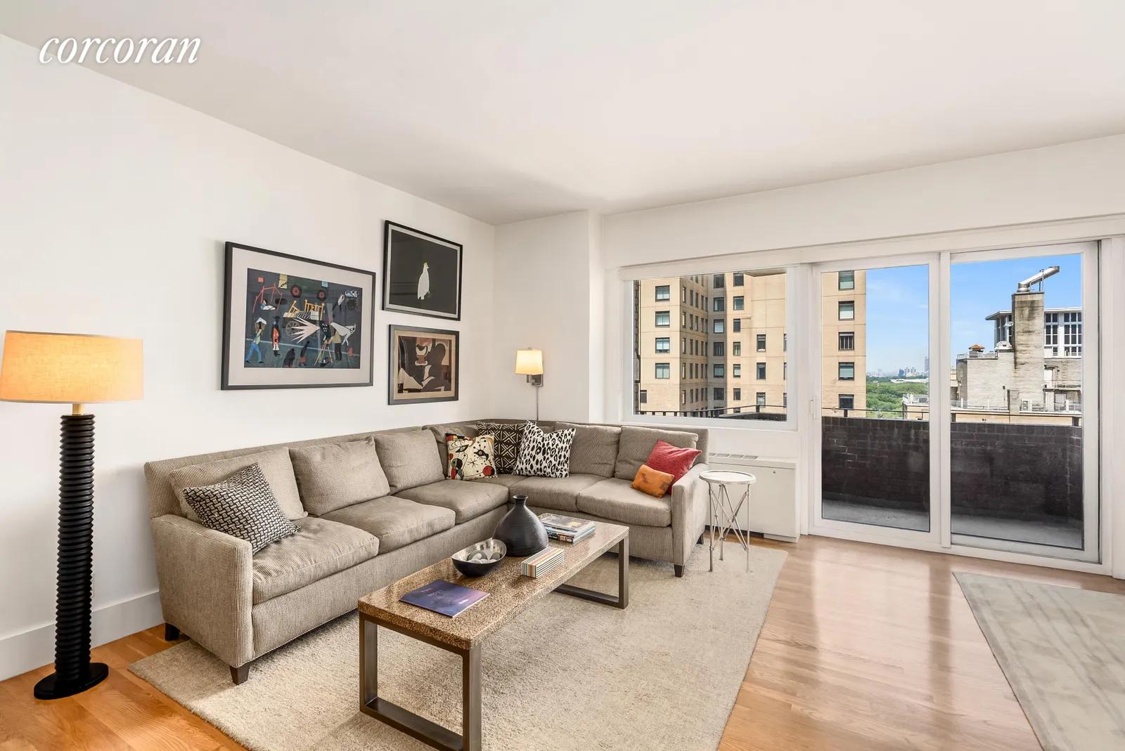 New York City Real Estate | View 58 West 58th Street, 22A | 1 Bed, 1 Bath | View 1