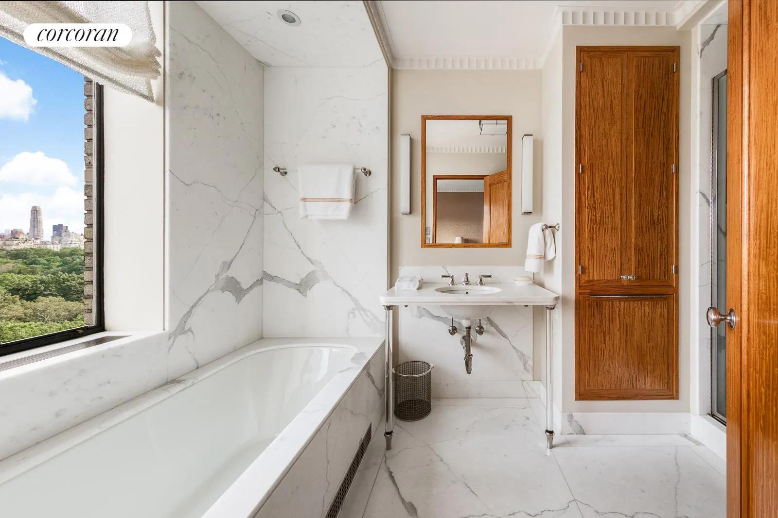 New York City Real Estate | View 7 West 81st Street, 10F | Full Bathroom | View 14