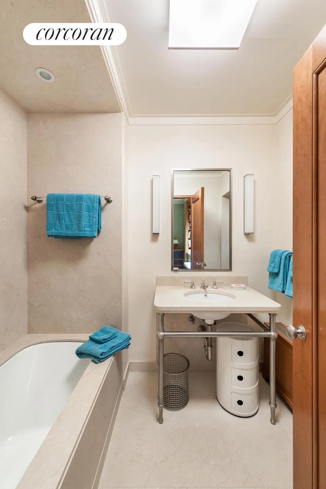New York City Real Estate | View 211 Central Park West, 10F | Full Bathroom | View 18