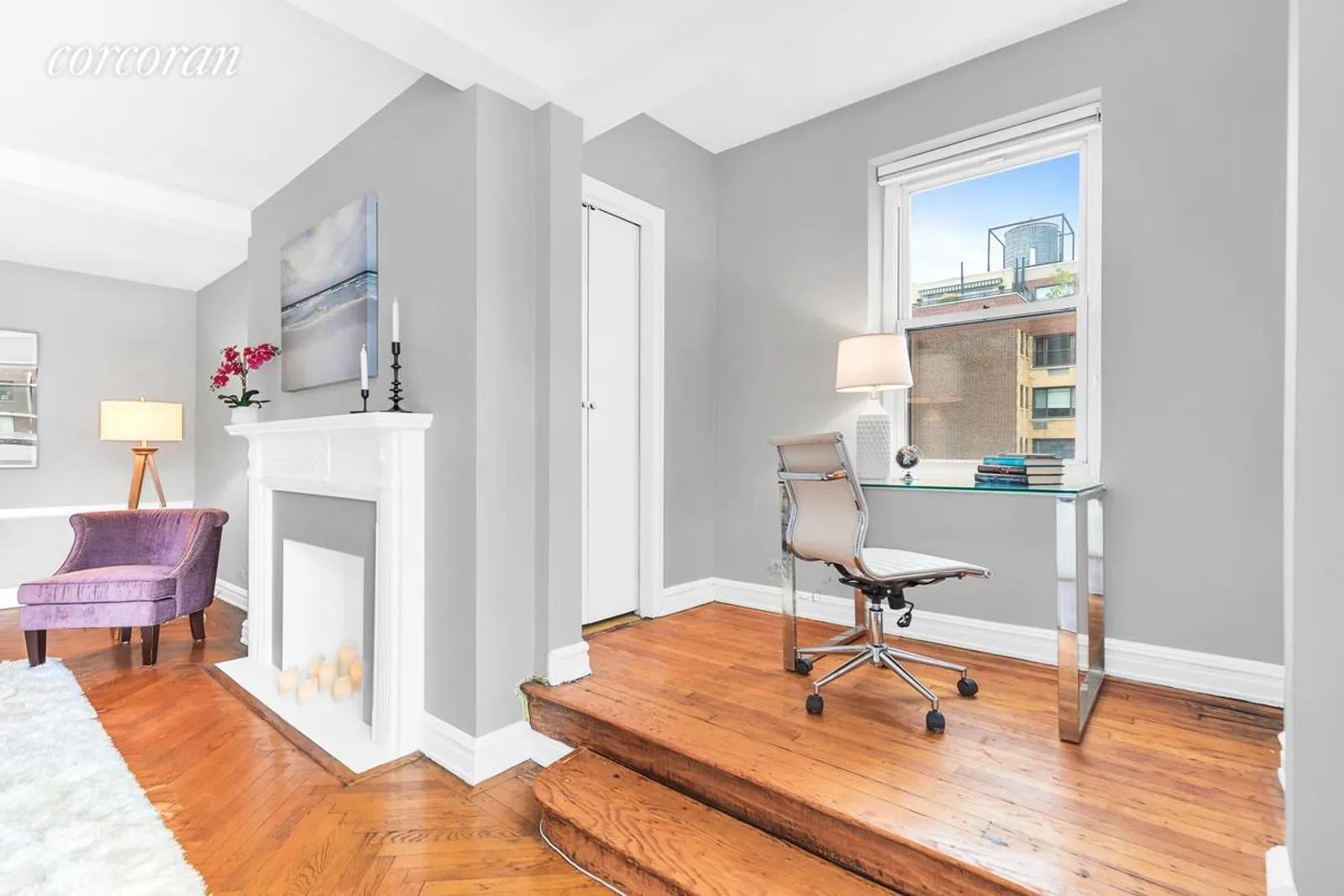 New York City Real Estate | View 5 Riverside Drive, 15F | Home Office | View 3