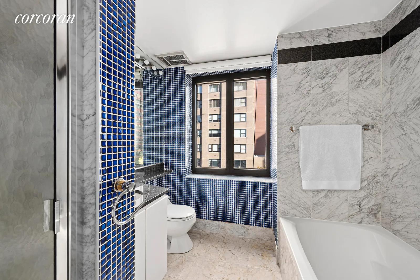 New York City Real Estate | View 52 East End Avenue, 8A | Full Bathroom | View 5