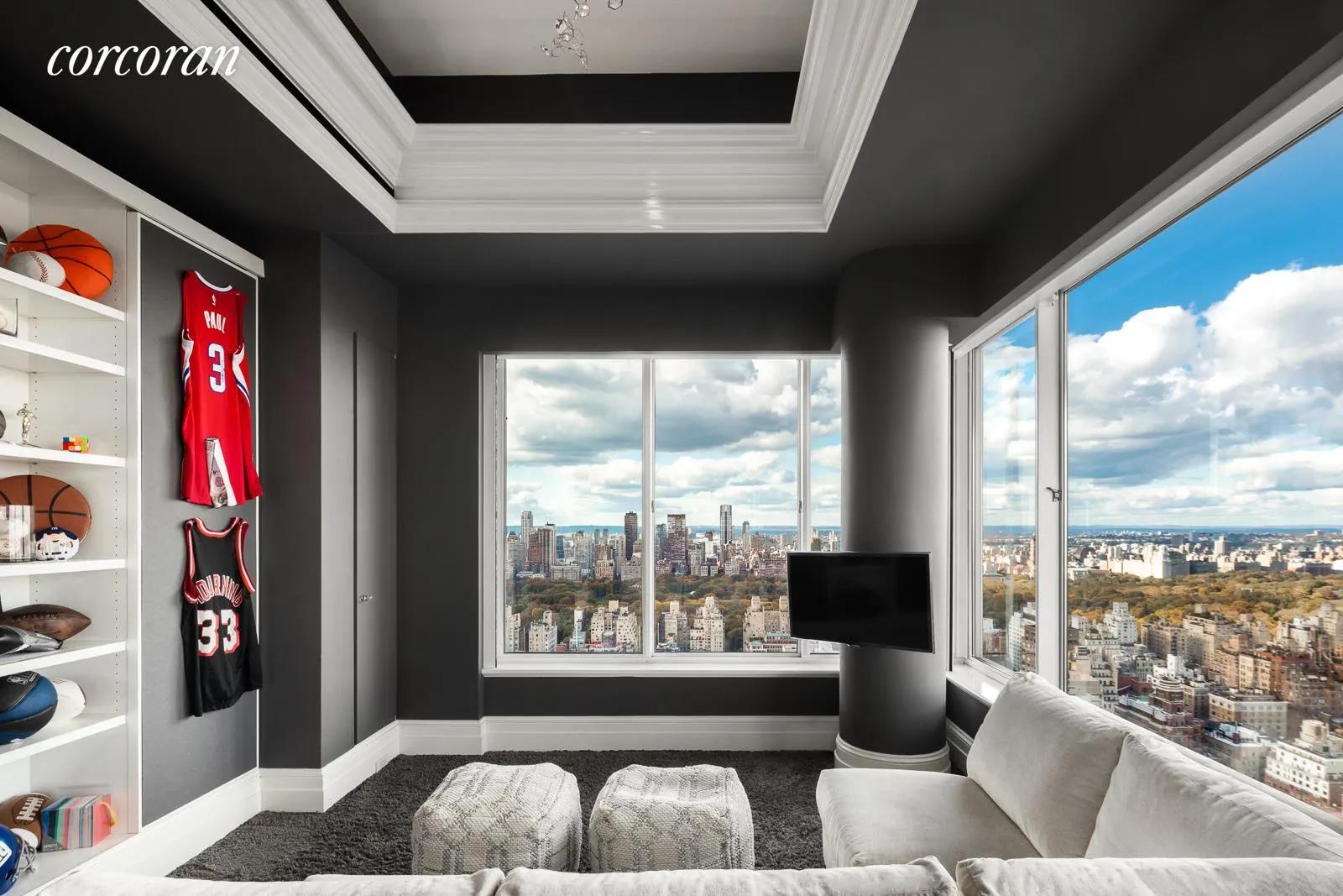 New York City Real Estate | View 200 East 69th Street, 47THFL | room 7 | View 8