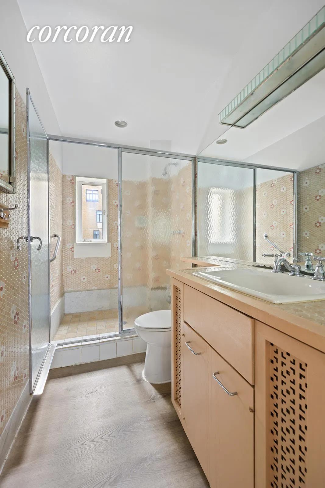 New York City Real Estate | View 211 Central Park West, 17H | Full Bathroom | View 10