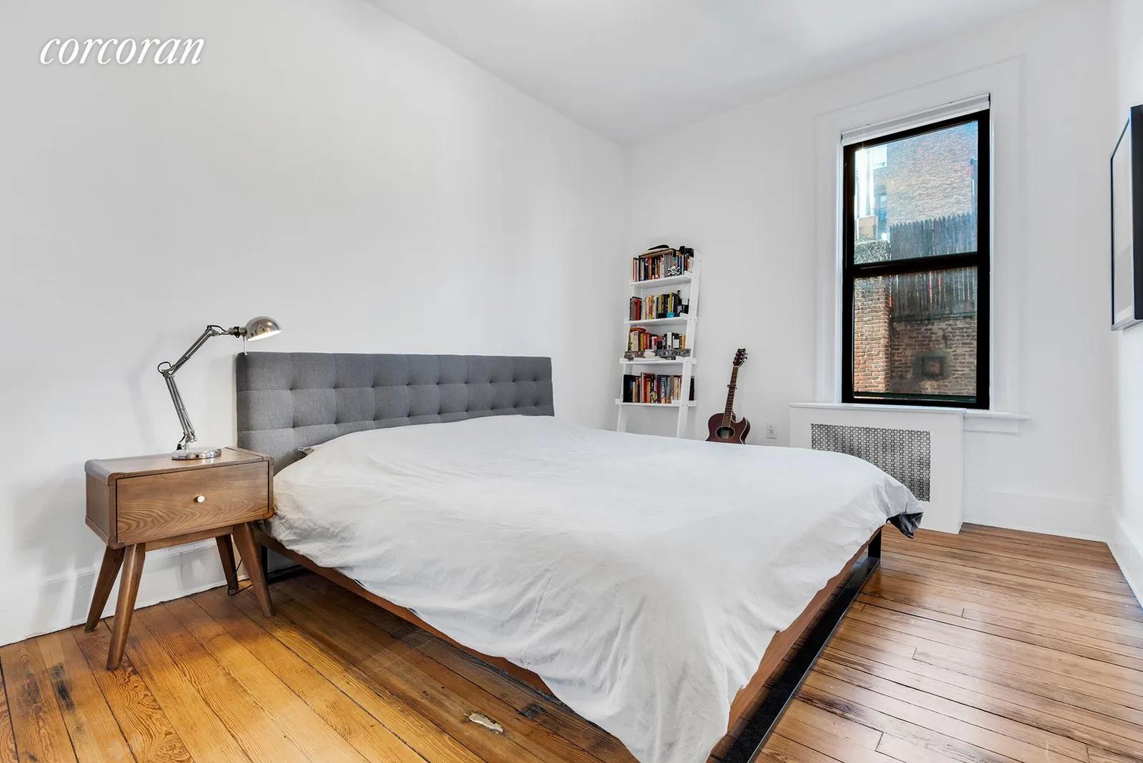 New York City Real Estate | View 15 Barrow Street, 4F | room 2 | View 3