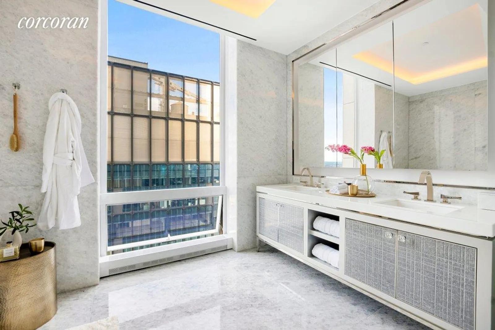 New York City Real Estate | View 35 Hudson Yards, 7501 | Full Bathroom | View 14