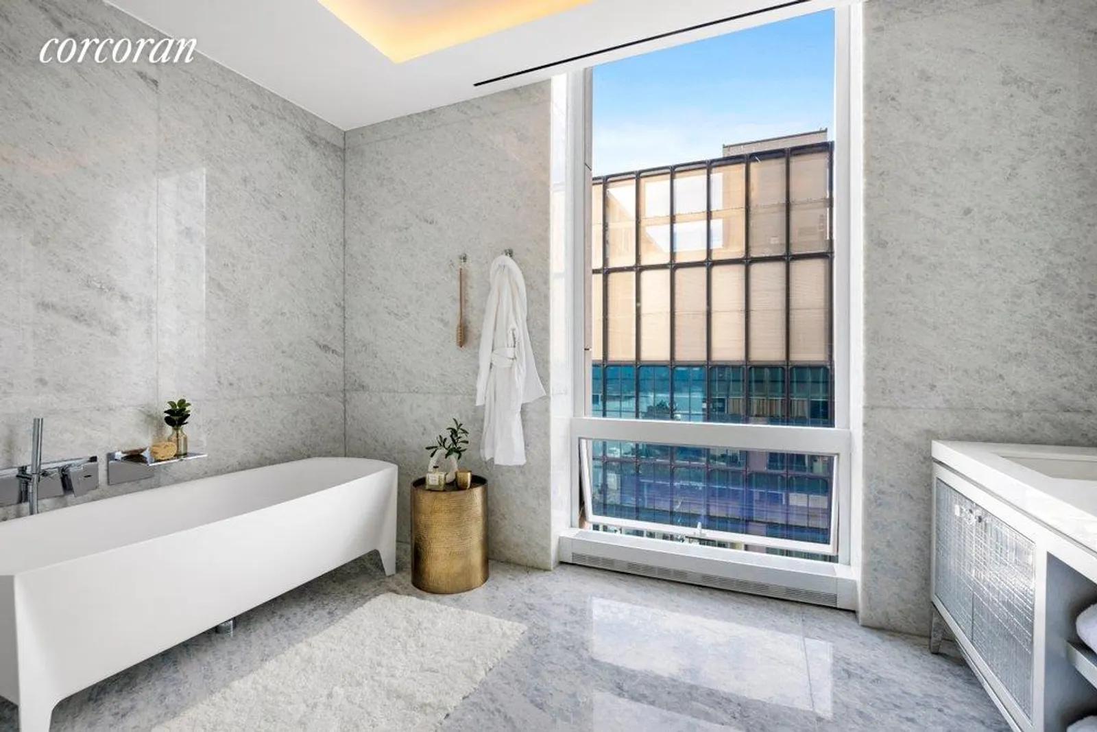 New York City Real Estate | View 35 Hudson Yards, 7501 | Full Bathroom | View 15