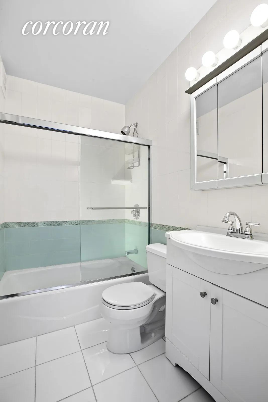 New York City Real Estate | View 157 East 32nd Street, 4D | Full Bathroom | View 4