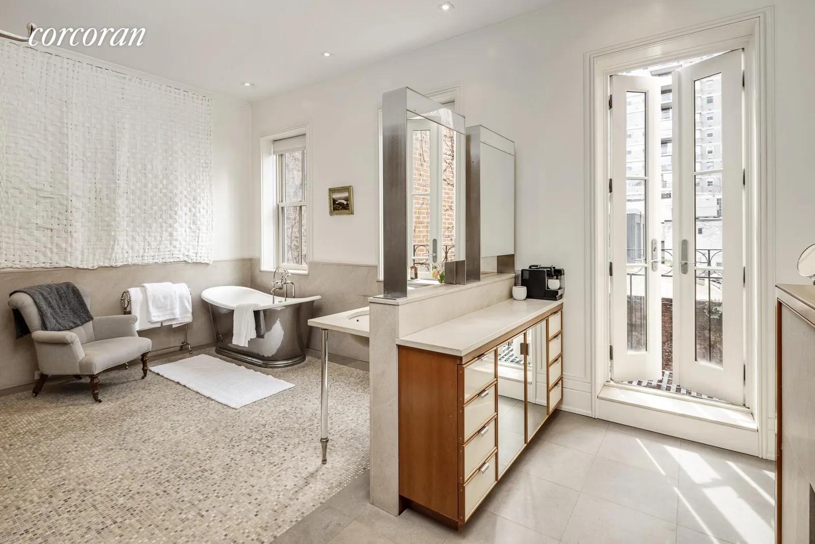 New York City Real Estate | View 164 East 70th Street | room 17 | View 18