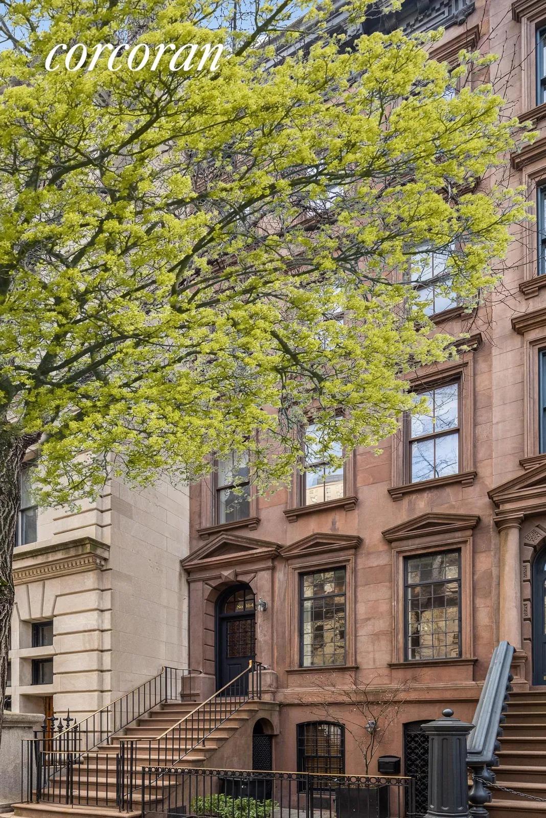 New York City Real Estate | View 164 East 70th Street | 5 Beds, 6 Baths | View 1
