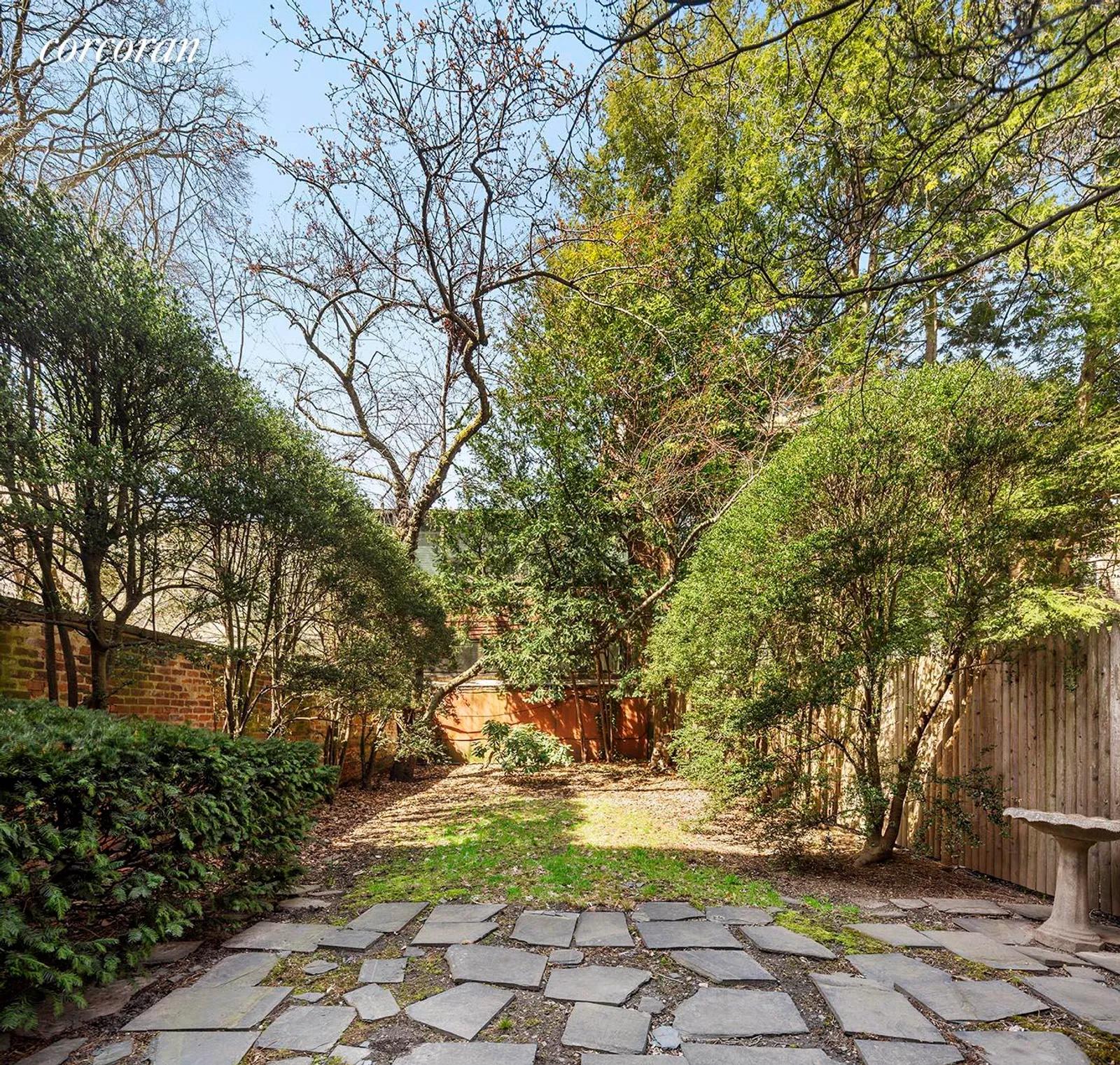 New York City Real Estate | View 138 Henry Street | Landscaped Yard | View 8
