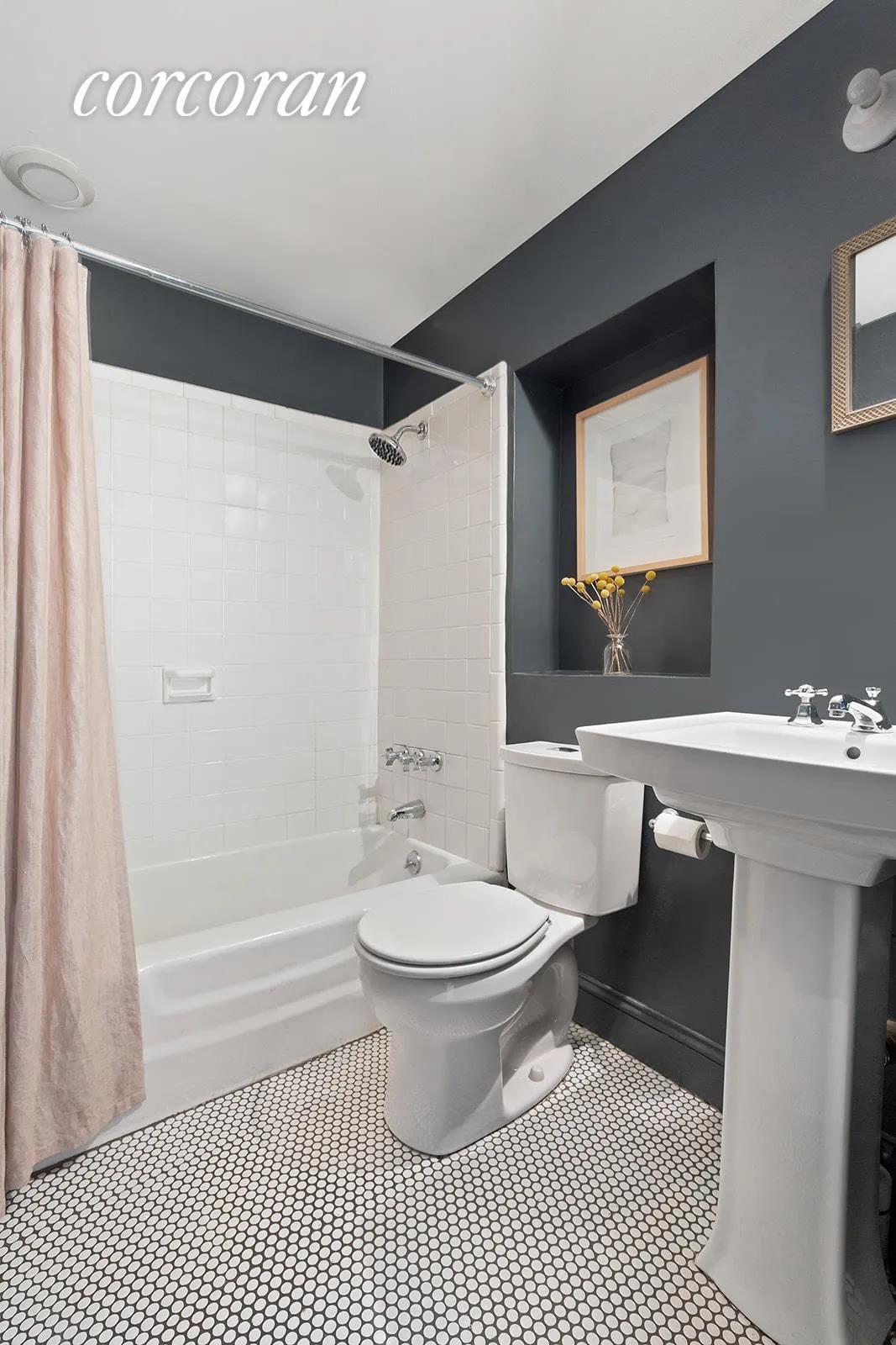 New York City Real Estate | View 121 Lincoln Place | Full Bathroom | View 10