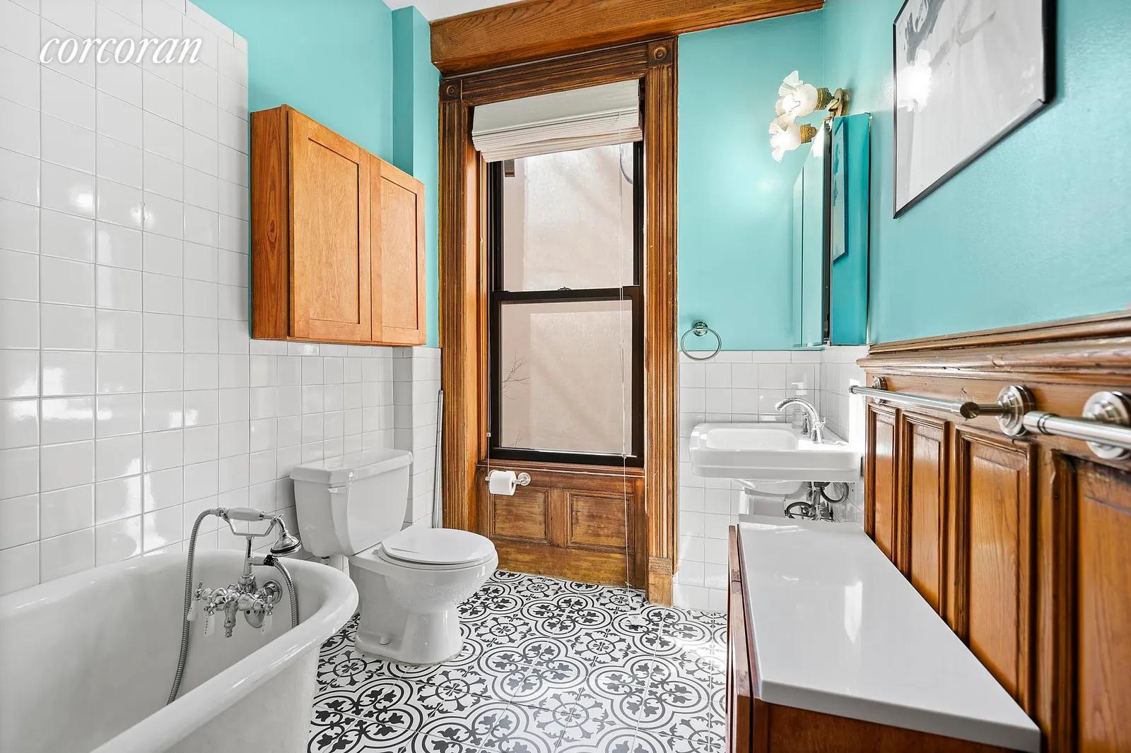 New York City Real Estate | View 137 Manhattan Avenue | Full Bathroom | View 10