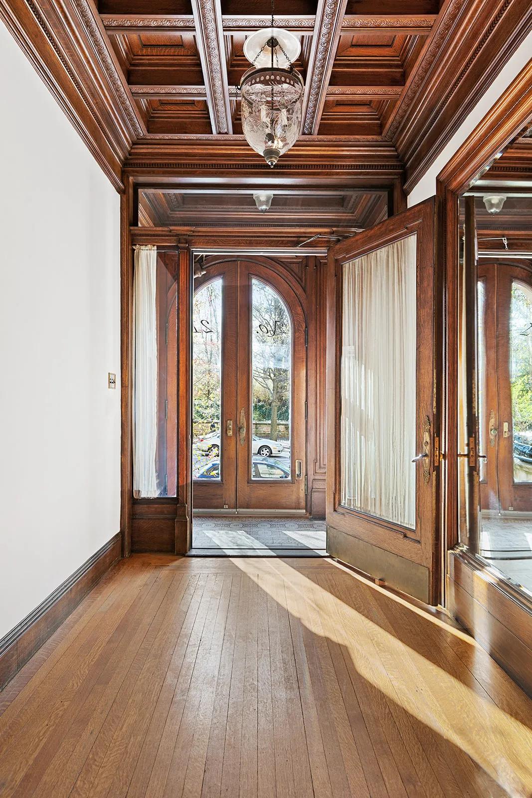 New York City Real Estate | View 21 Prospect Park West | room 3 | View 4