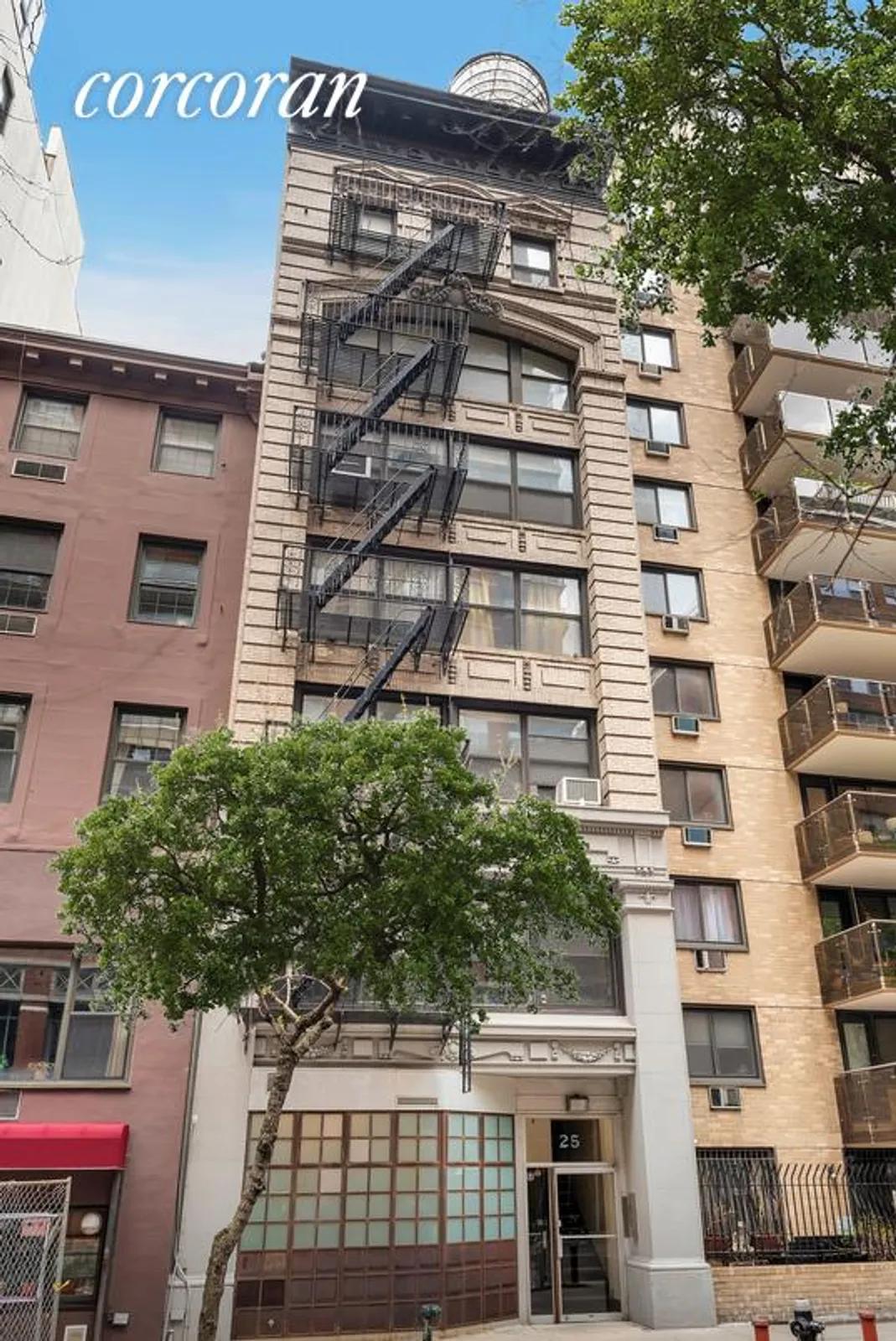 New York City Real Estate | View 25 West 15th Street, Duplex | Facade | View 10