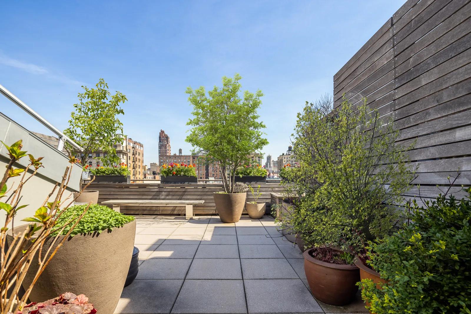 New York City Real Estate | View 40 West 74th Street | room 24 | View 25
