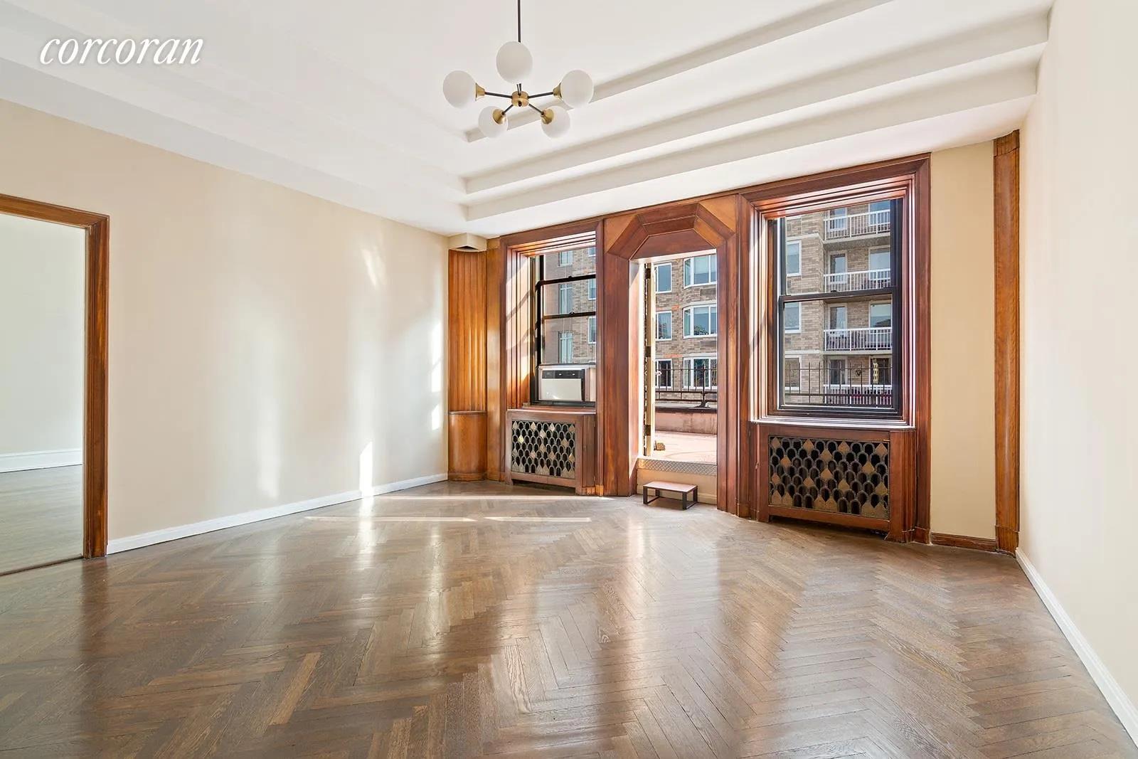 New York City Real Estate | View 440 West End Avenue, PH17E | Living Room | View 3