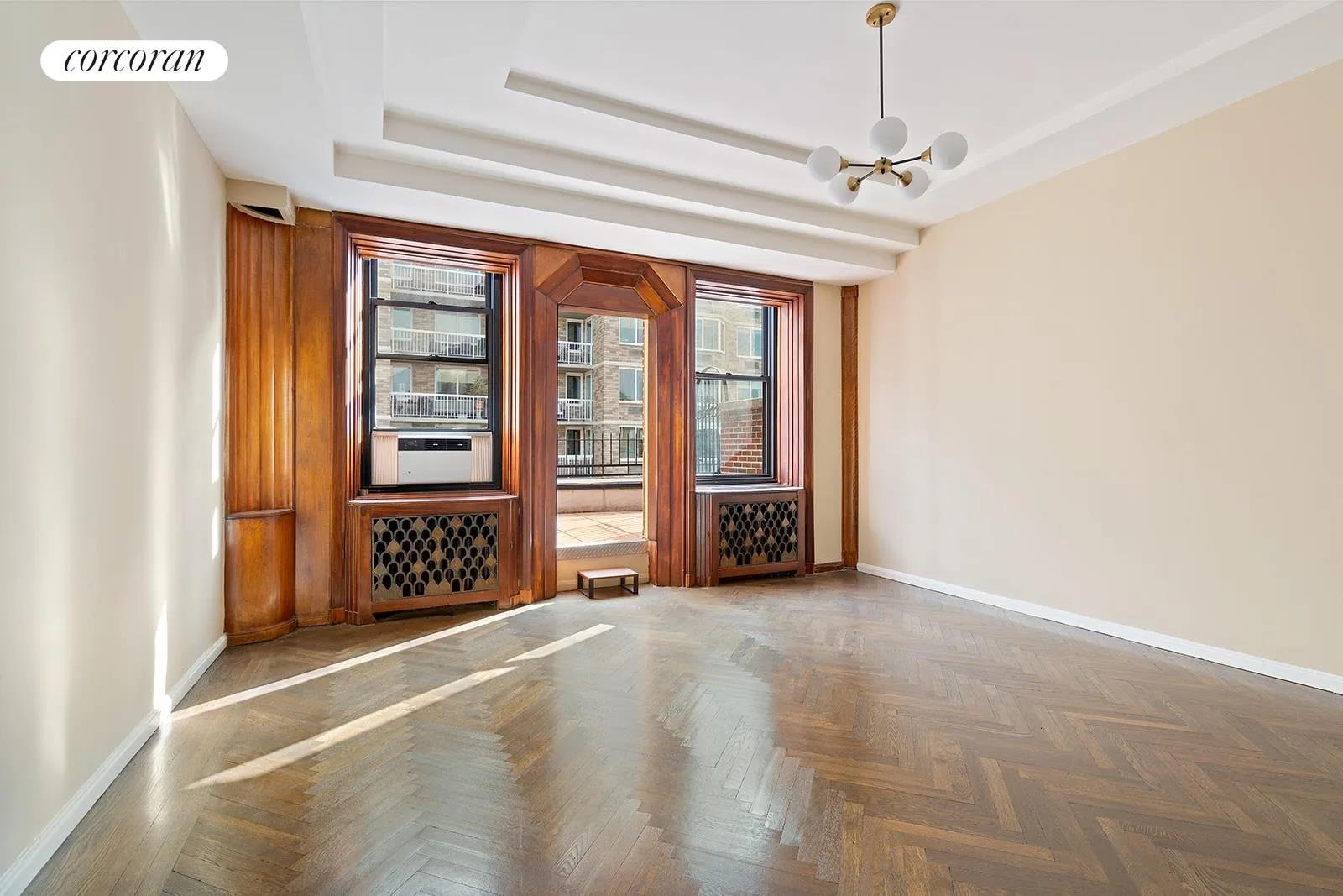 New York City Real Estate | View 440 West End Avenue, PH17E | Living Room | View 5
