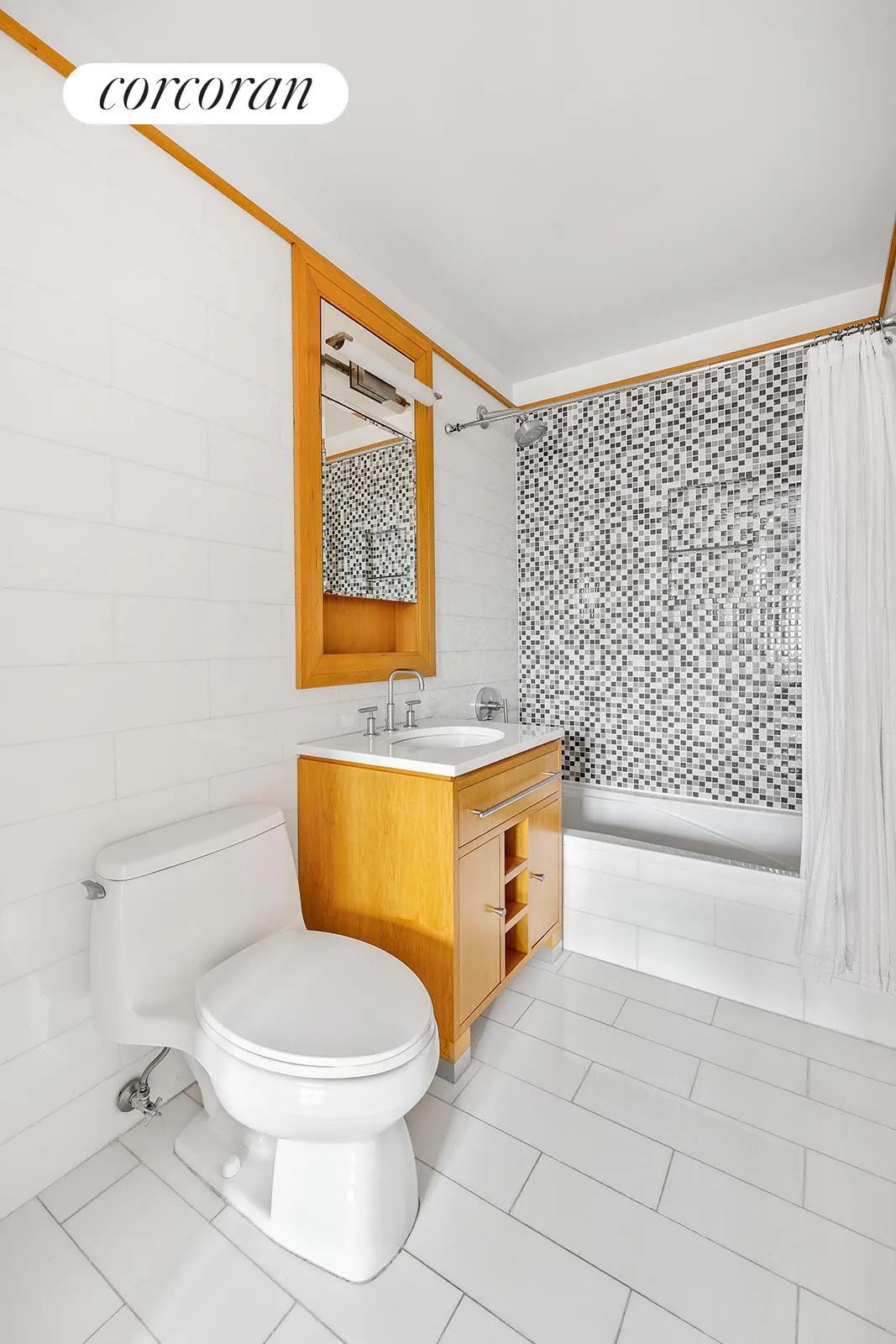 New York City Real Estate | View 10-50 Jackson Avenue, 3D | Full Bathroom | View 5