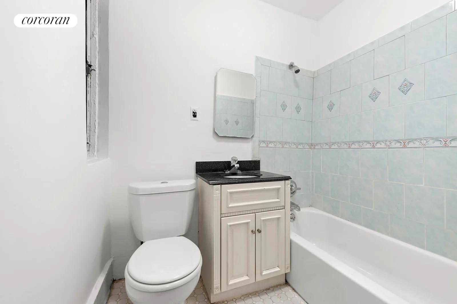 New York City Real Estate | View 942 Columbus Avenue, 3B | Full Bathroom | View 5