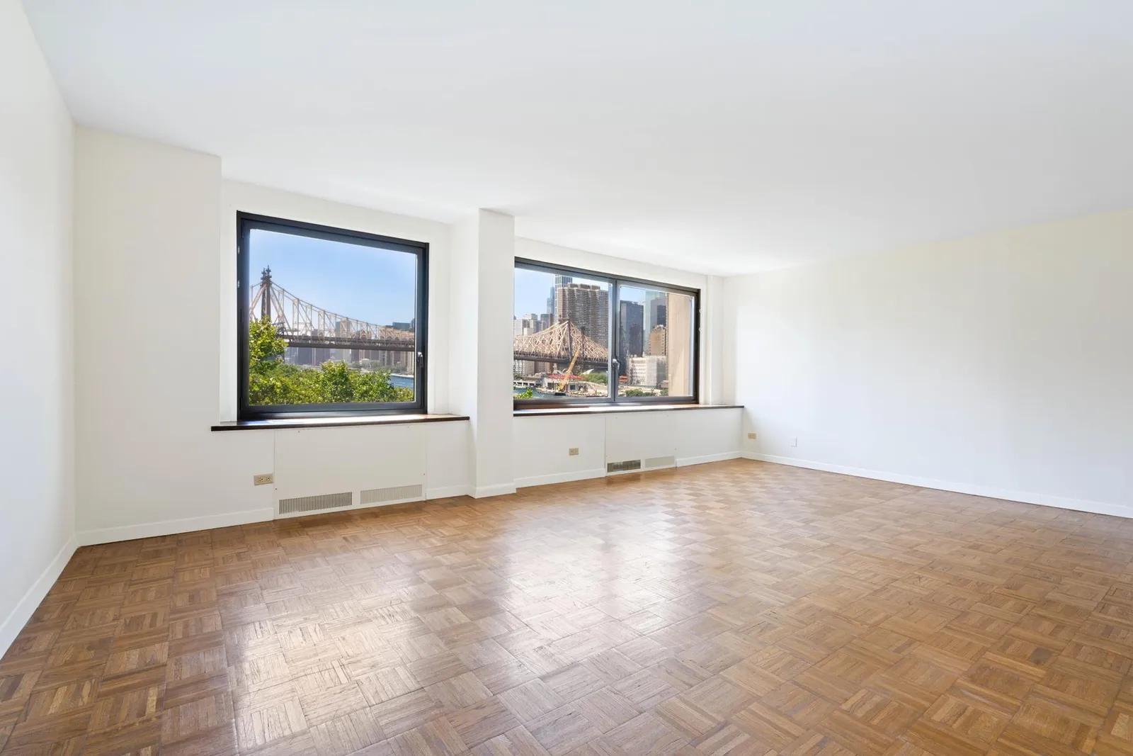 New York City Real Estate | View 531 Main Street, 807 | 1 Bed, 1 Bath | View 1