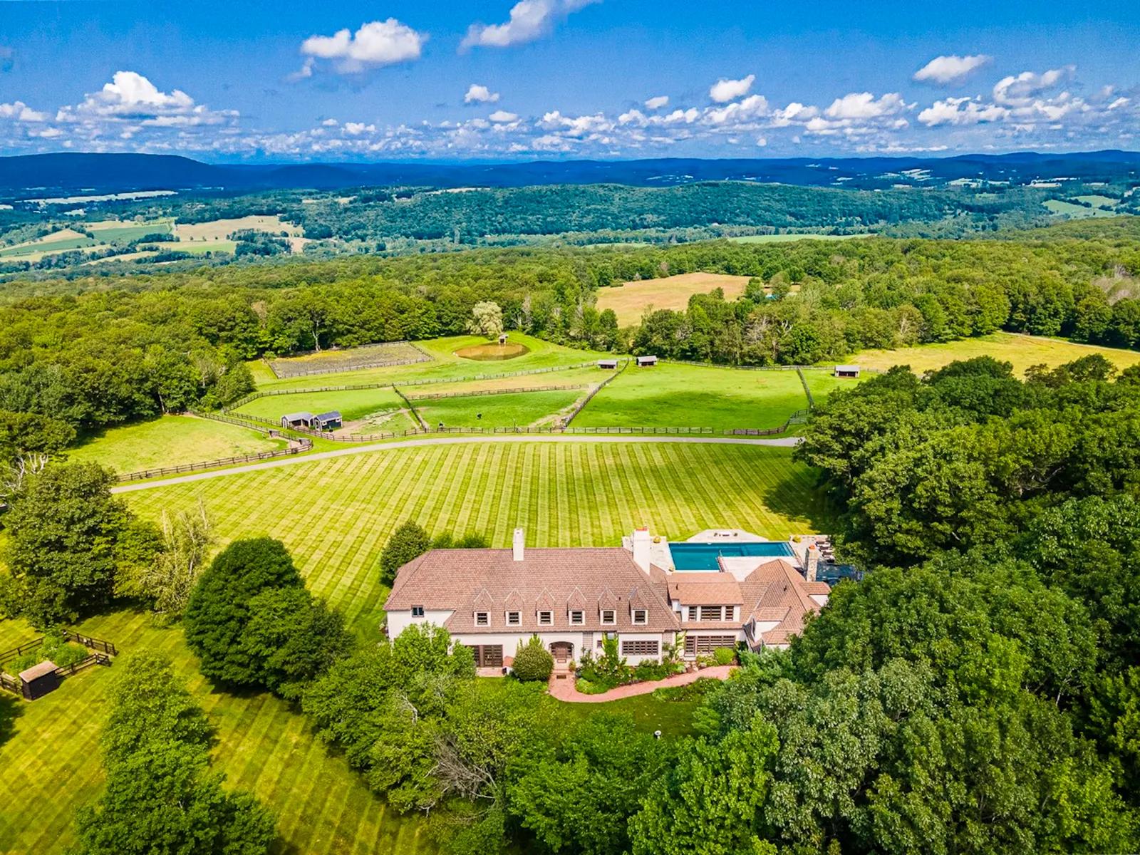 Hudson Valley Real Estate | View 26 Mountain Farm Road | 4 Beds, 4 Baths | View 1