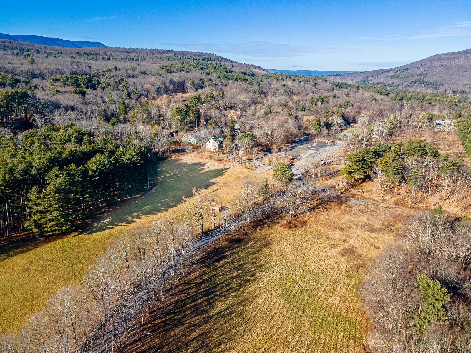 Hudson Valley Real Estate | View 400 Game Farm Road | room 33 | View 34