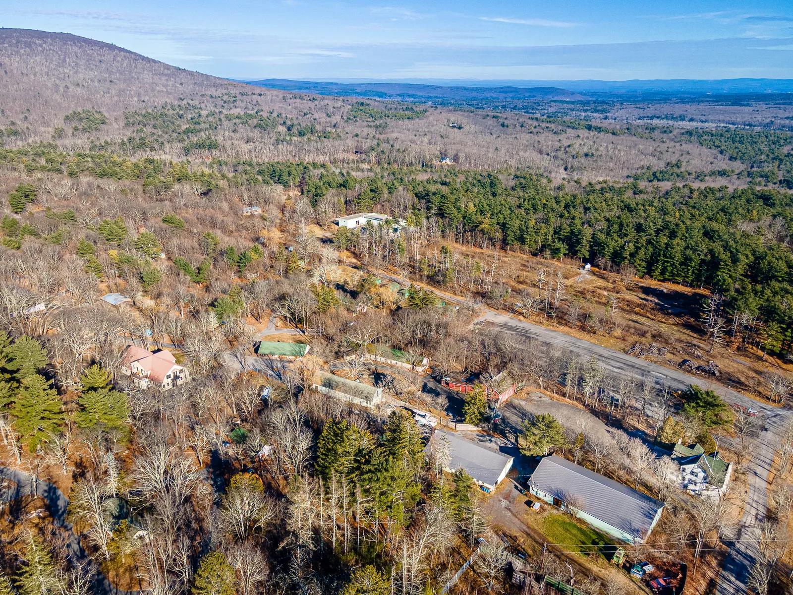 Hudson Valley Real Estate | View 400 Game Farm Road | room 3 | View 4