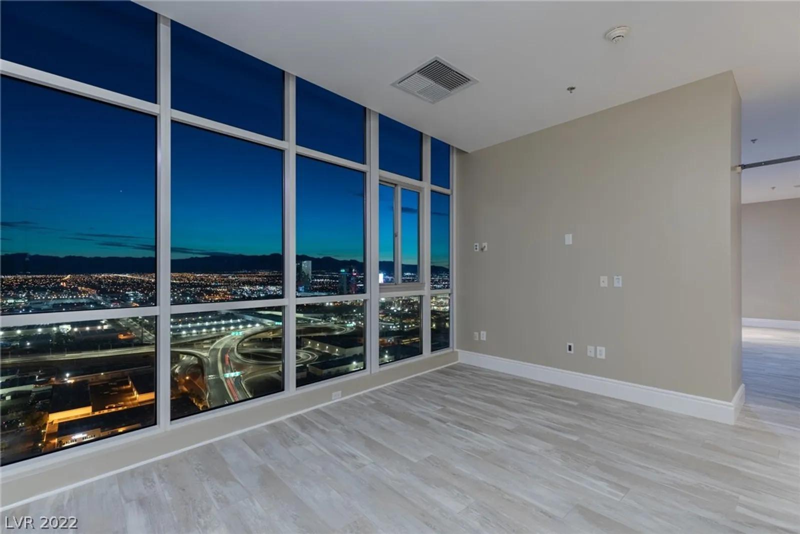 Las Vegas Real Estate | View 4525 Dean Martin Drive 3304 | room 19 | View 20