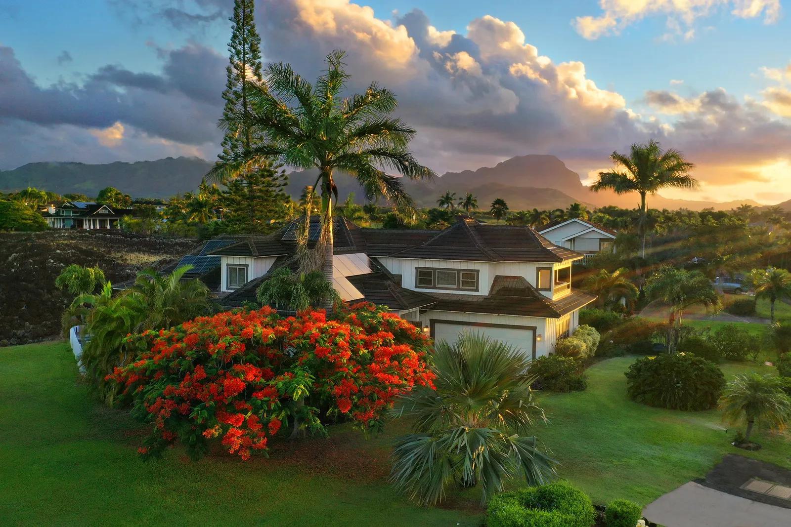 Hawaii Real Estate | View 5345 Pau A Laka St | room 1 | View 2