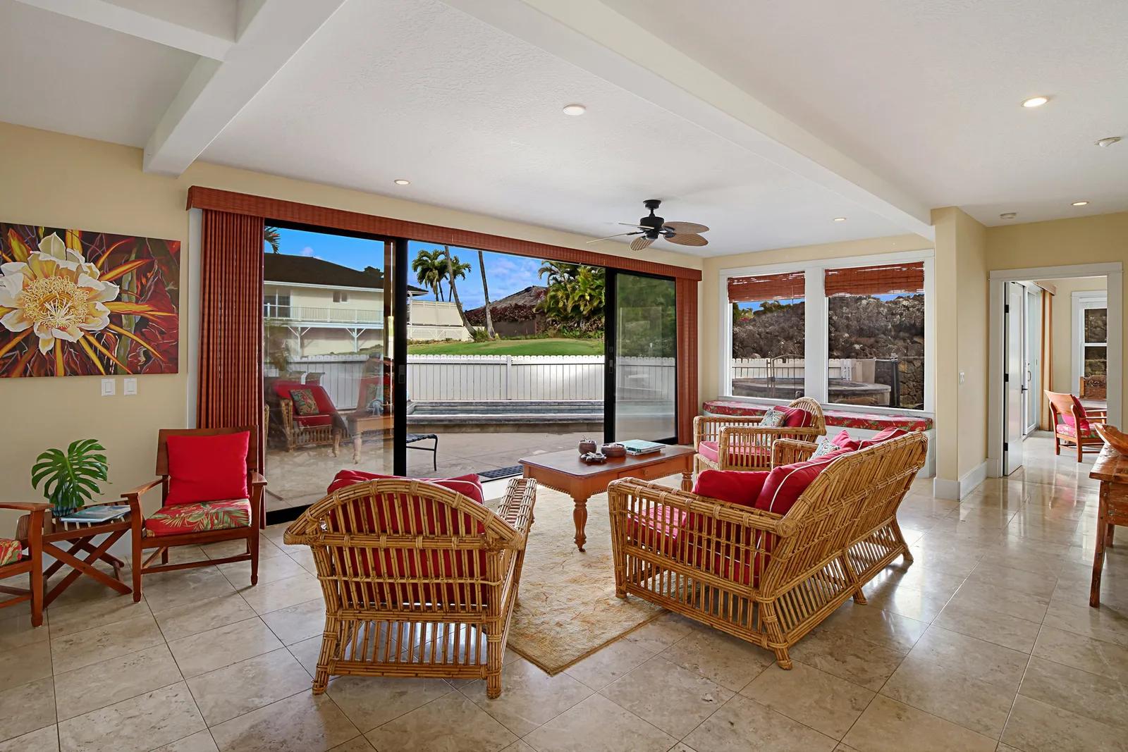 Hawaii Real Estate | View 5345 Pau A Laka St | room 4 | View 5