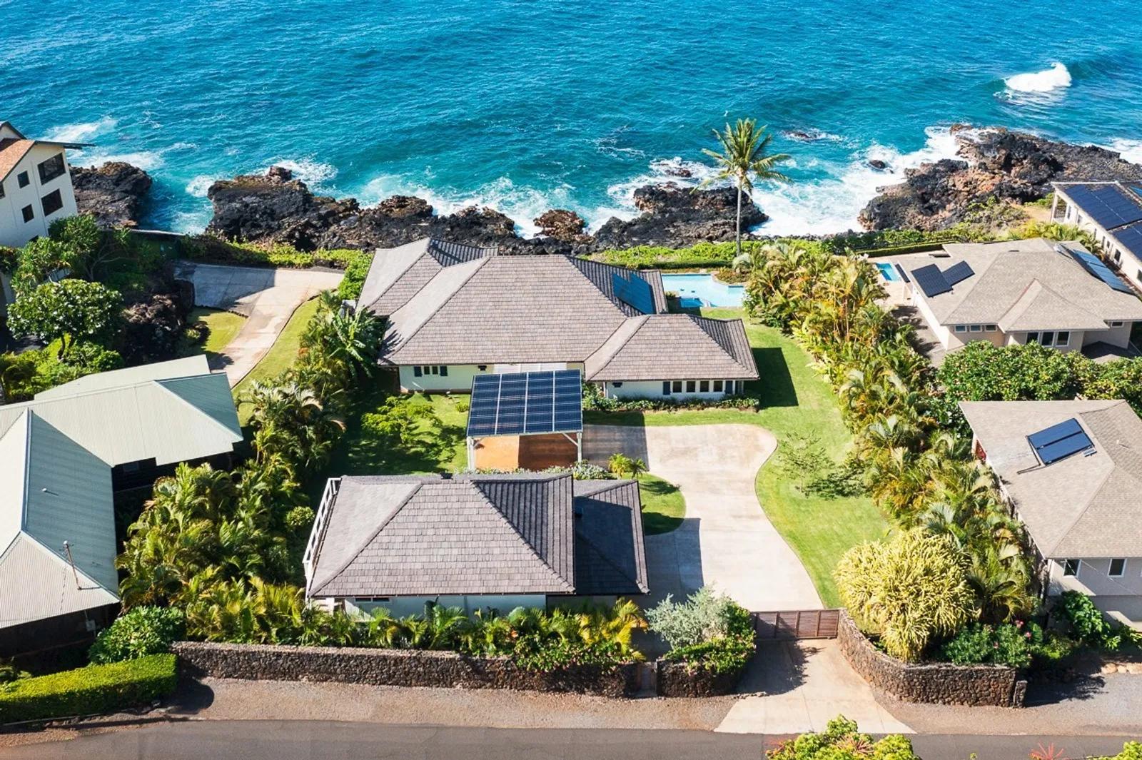 Hawaii Real Estate | View 1811 Pee Rd | 3 Beds, 4 Baths | View 1