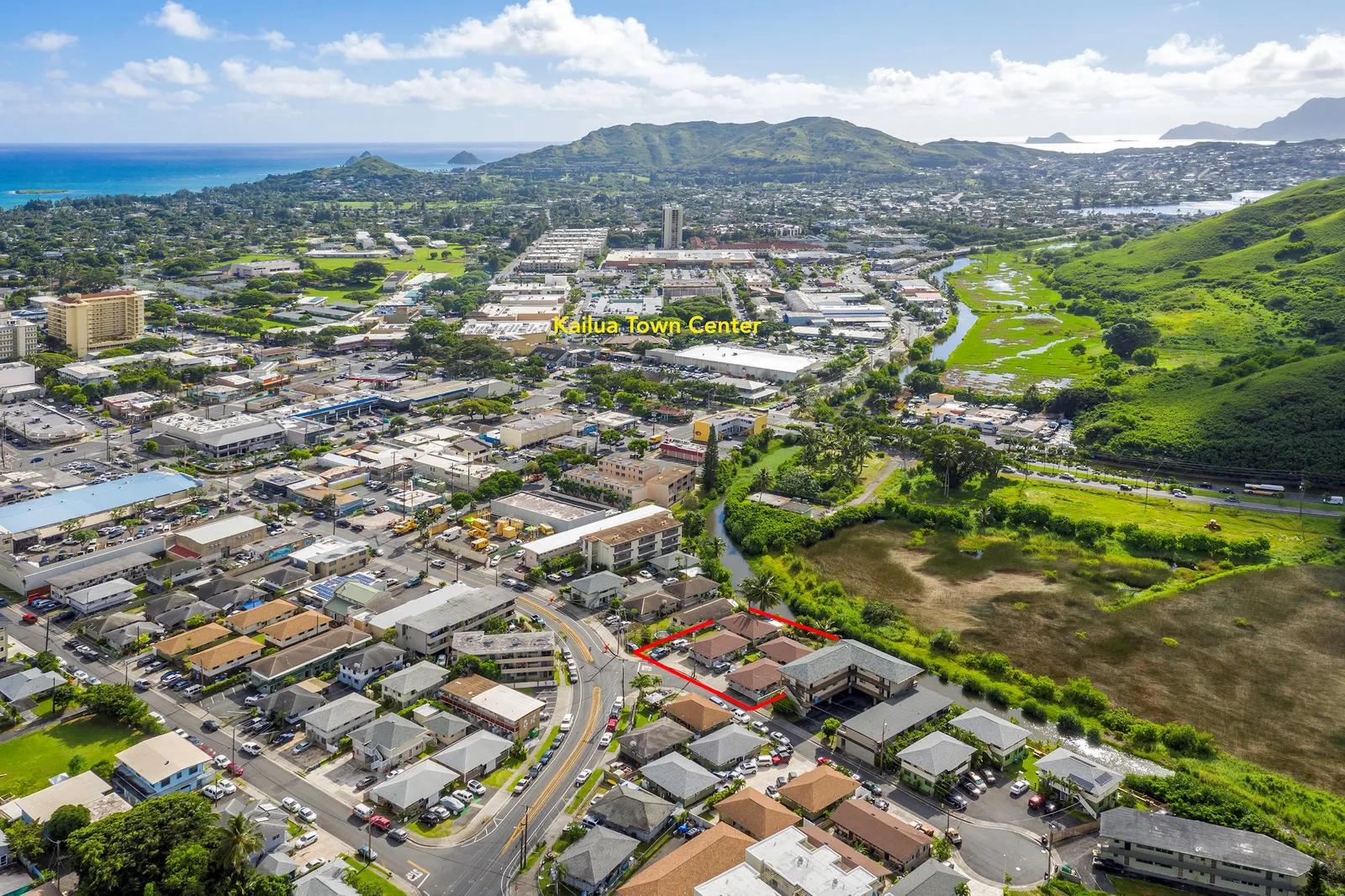 Hawaii Real Estate | View 703 Kihapai Place | room 1 | View 2