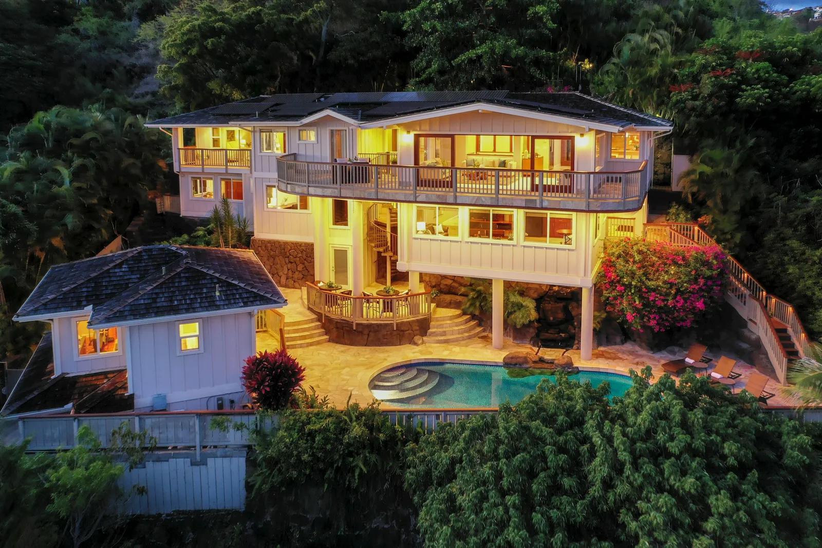Hawaii Real Estate | View 4990 Poola Street | 5 Beds, 5 Baths | View 1