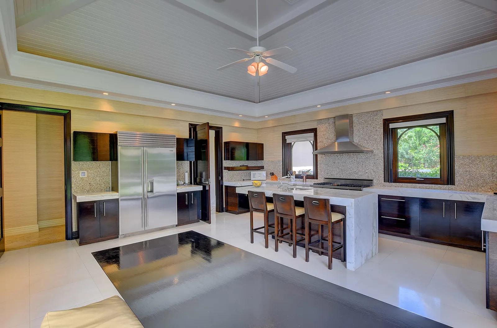 Bahamas Real Estate | View 76 Island End, Ocean Club | Kitchen 5 | View 8