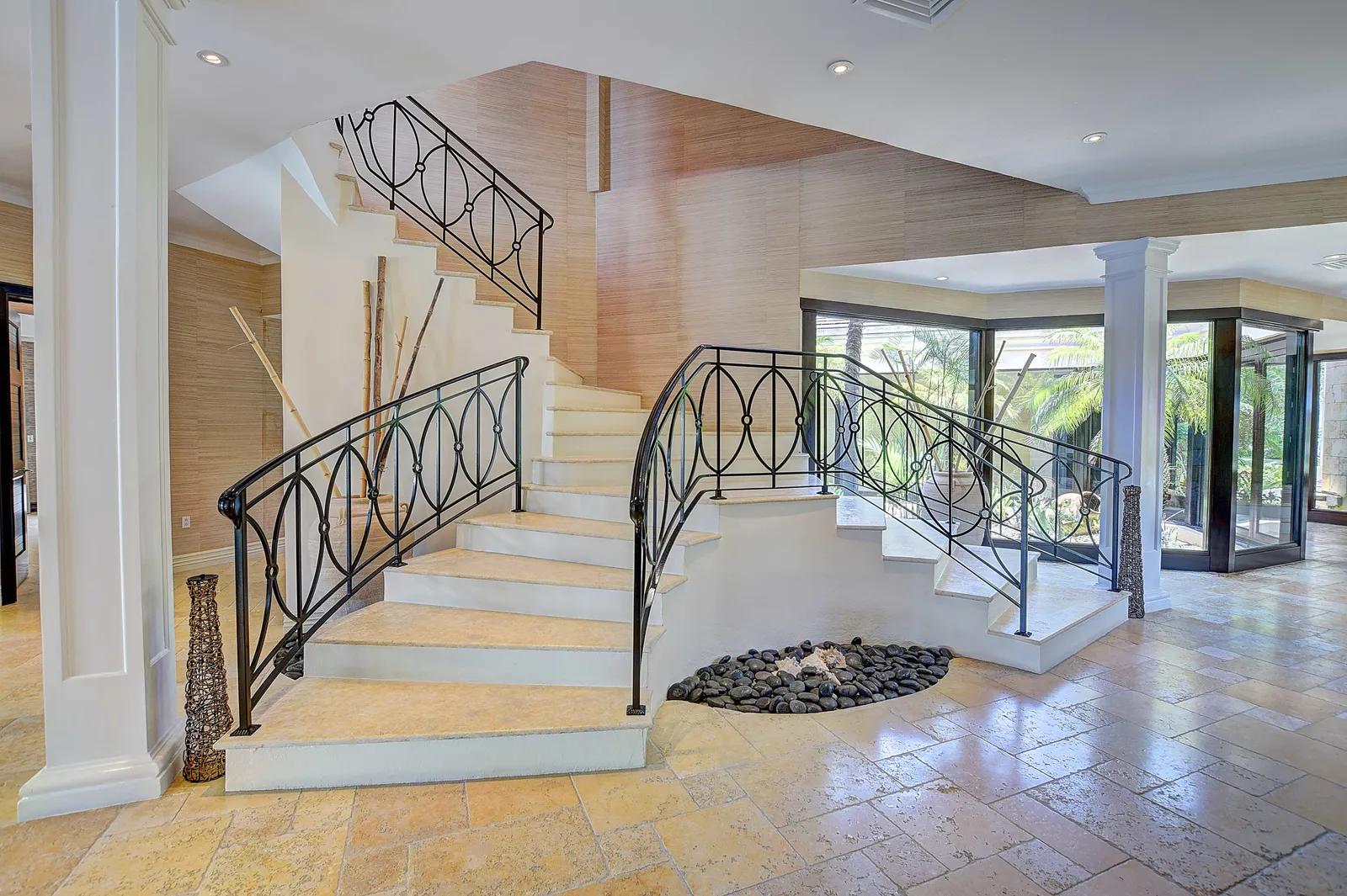 Bahamas Real Estate | View 76 Island End, Ocean Club | Stairs | View 5