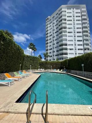 Homes for rent in Miami Beach | View 1881 Washington Ave #16e | 2 Beds, 2 Baths