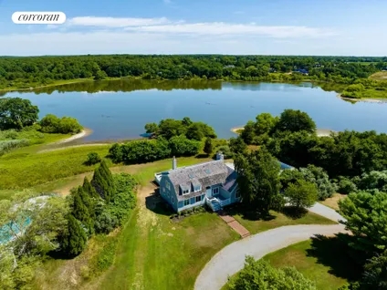Homes for sale in Sagaponack | View 40 Poxabogue Lane | 5 Beds, 4 Baths
