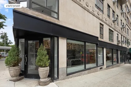 Homes for rent in New York | View 19 East 88th Street, RETAIL